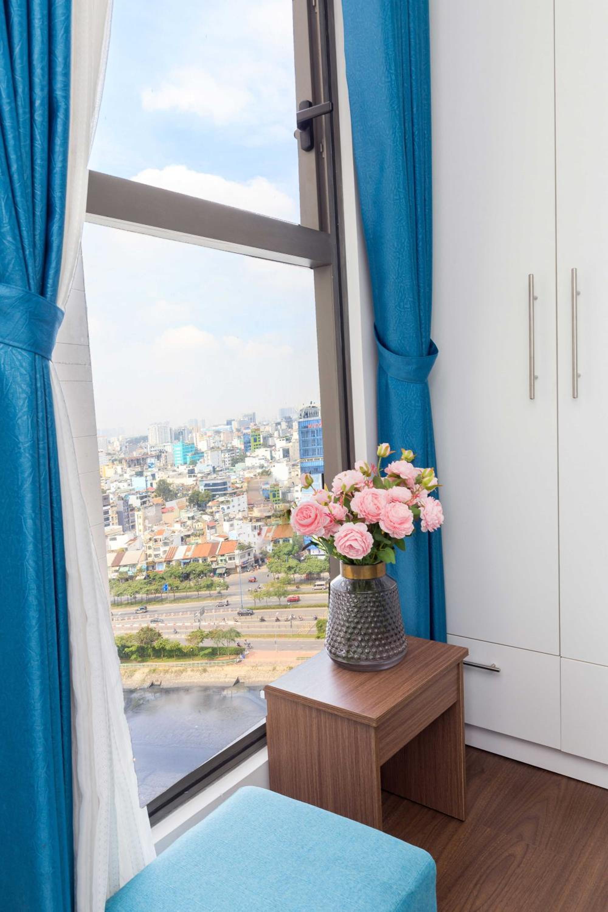 Saigon Royal Apartment 2 bedroom in center