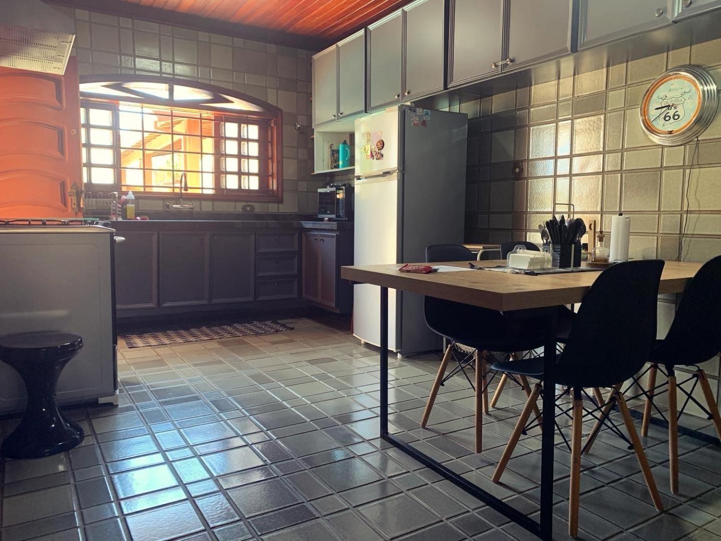 Casa em Águas de Lindóia!