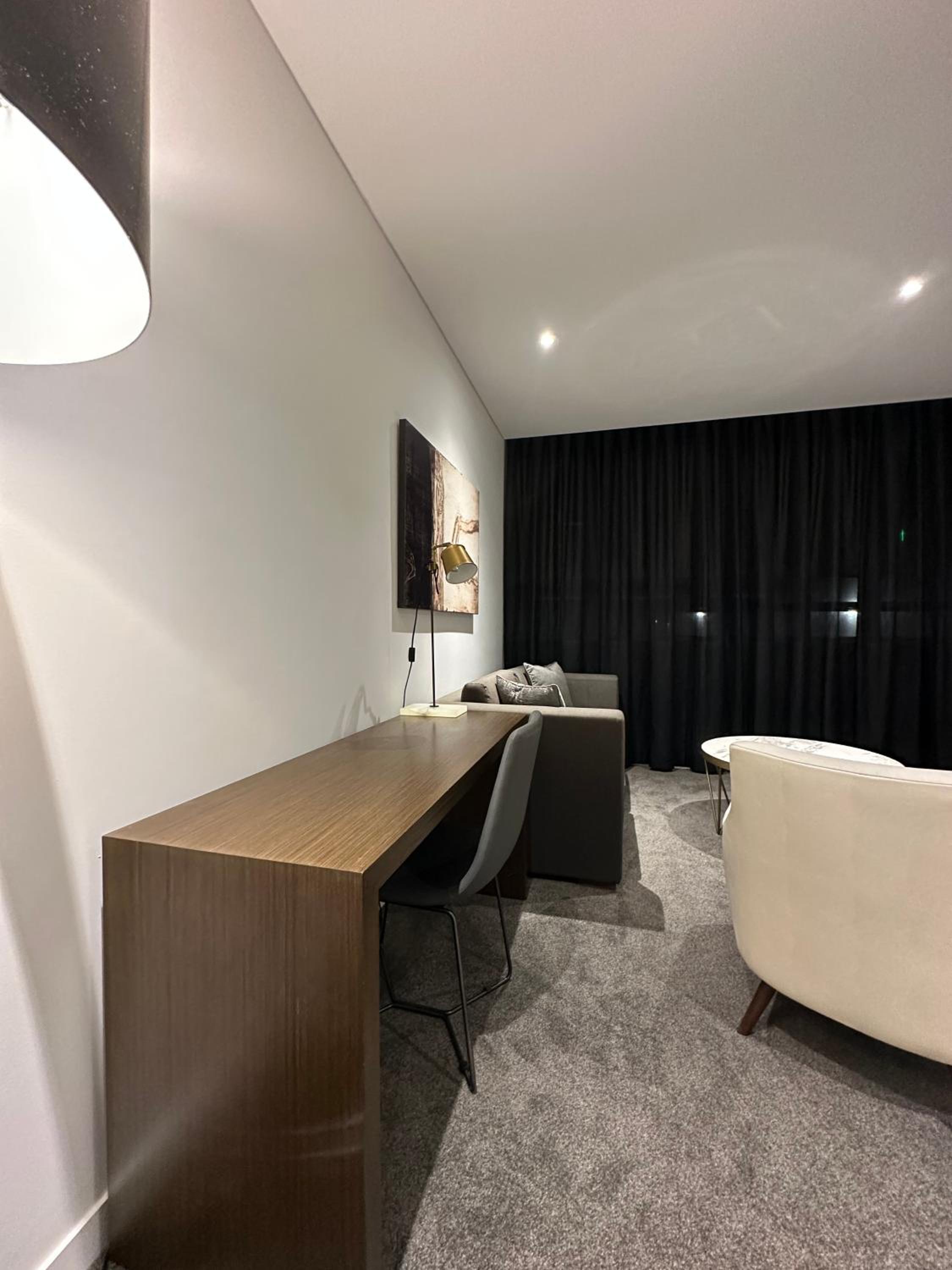Chatswood CBD Modern Apartment