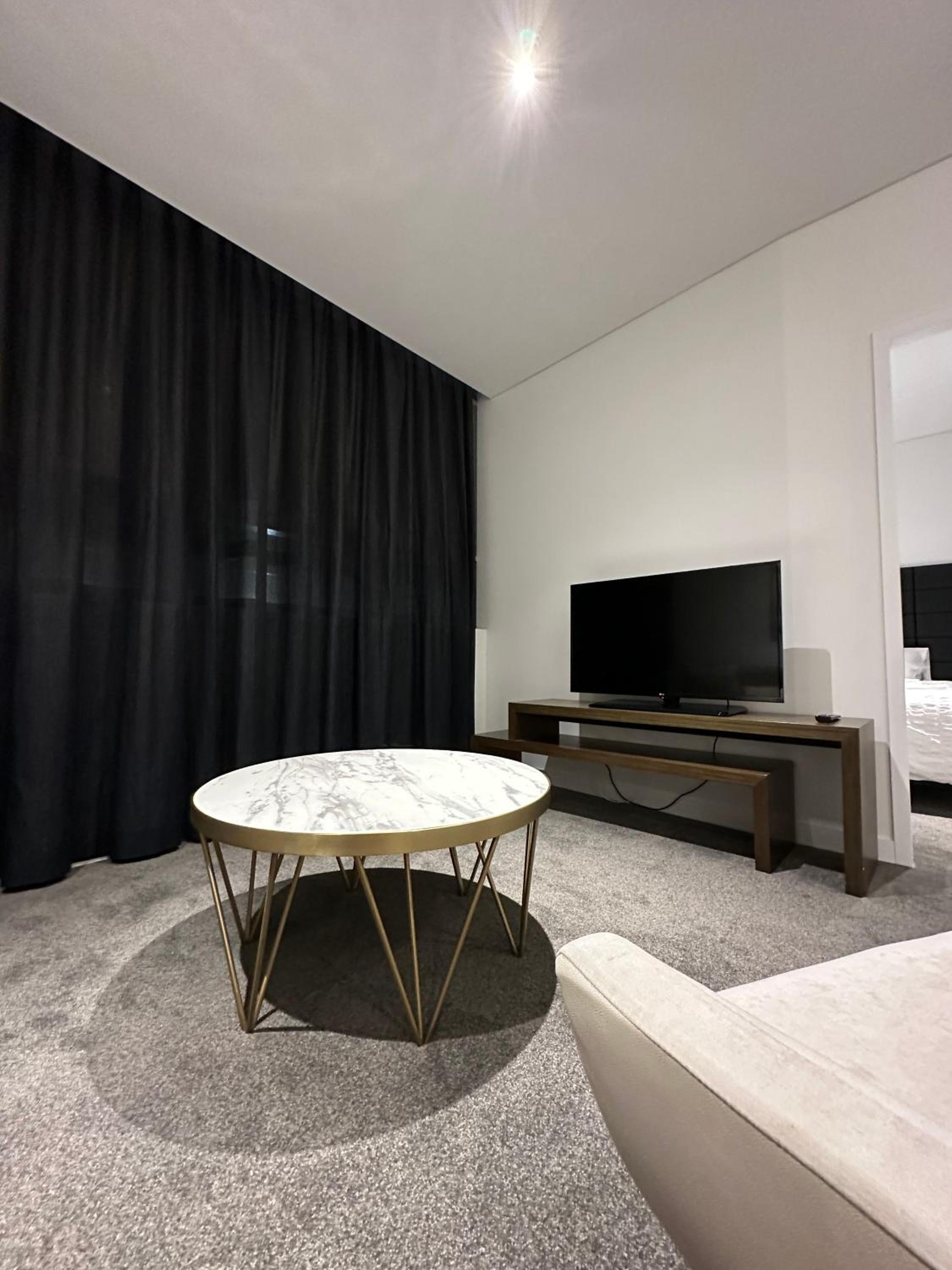 Chatswood CBD Modern Apartment