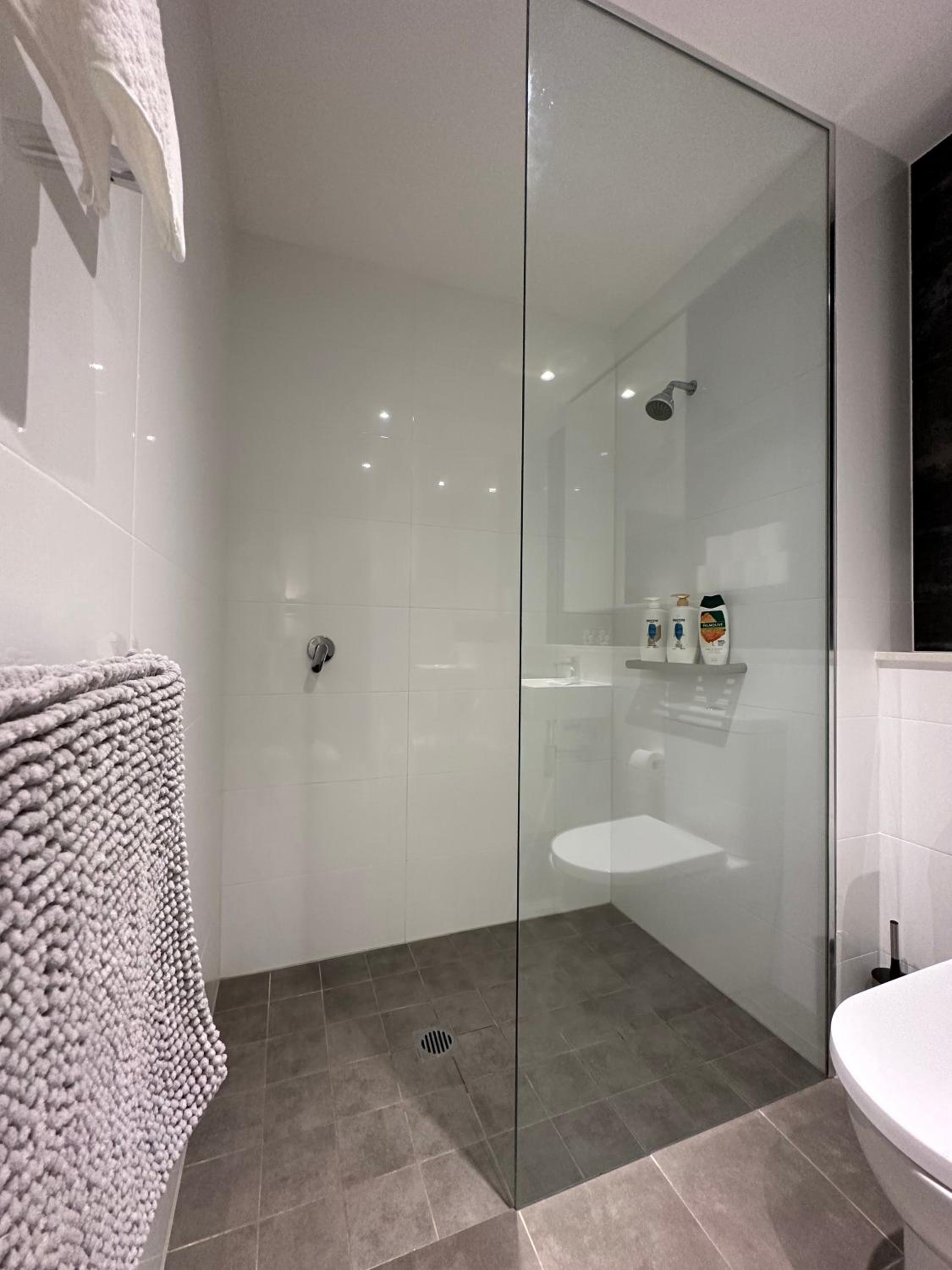 Chatswood CBD Modern Apartment