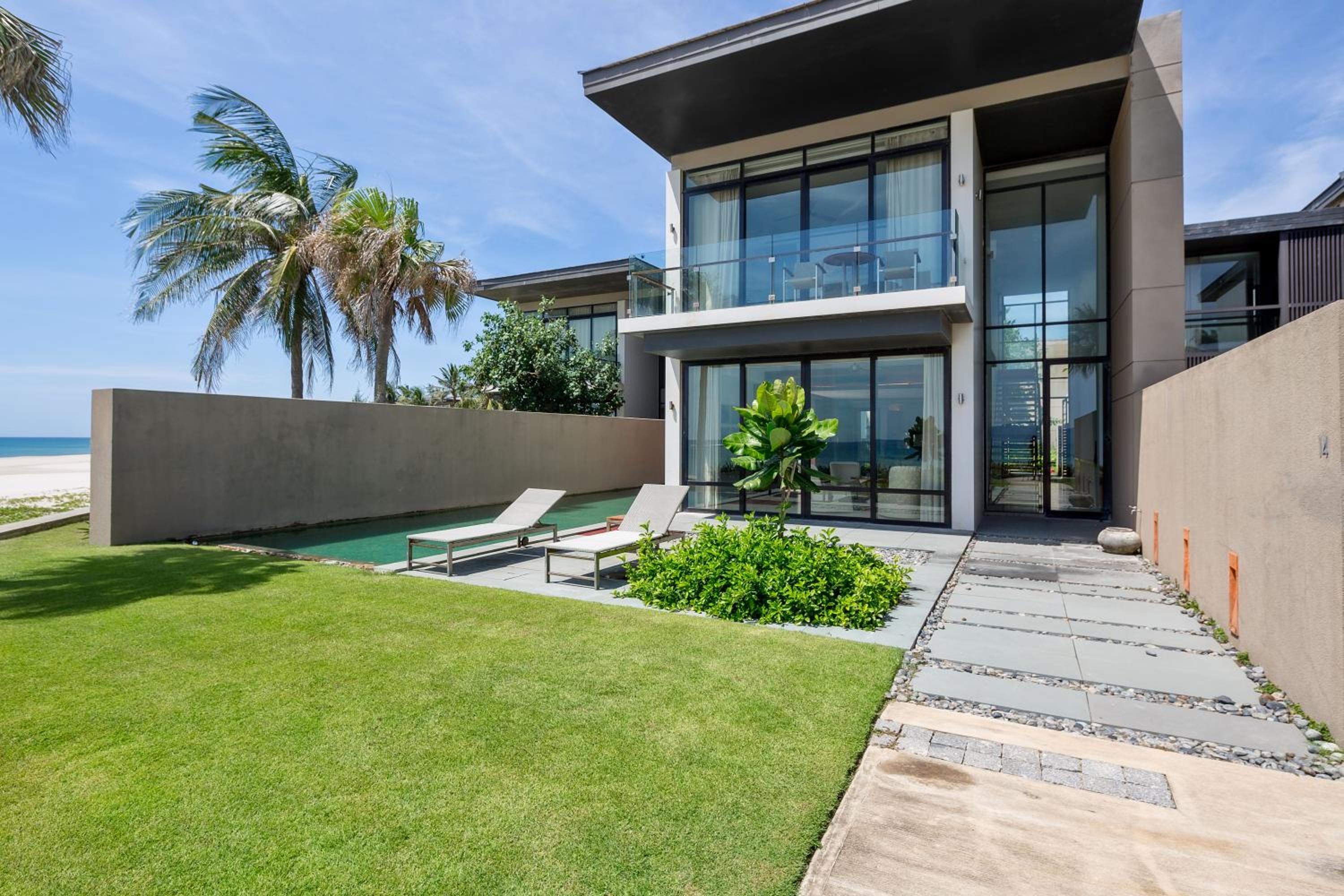 Luxury Beach Resort Apartments & Villas view 3