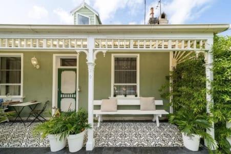 The East-Redfern Mansion on Chelsea