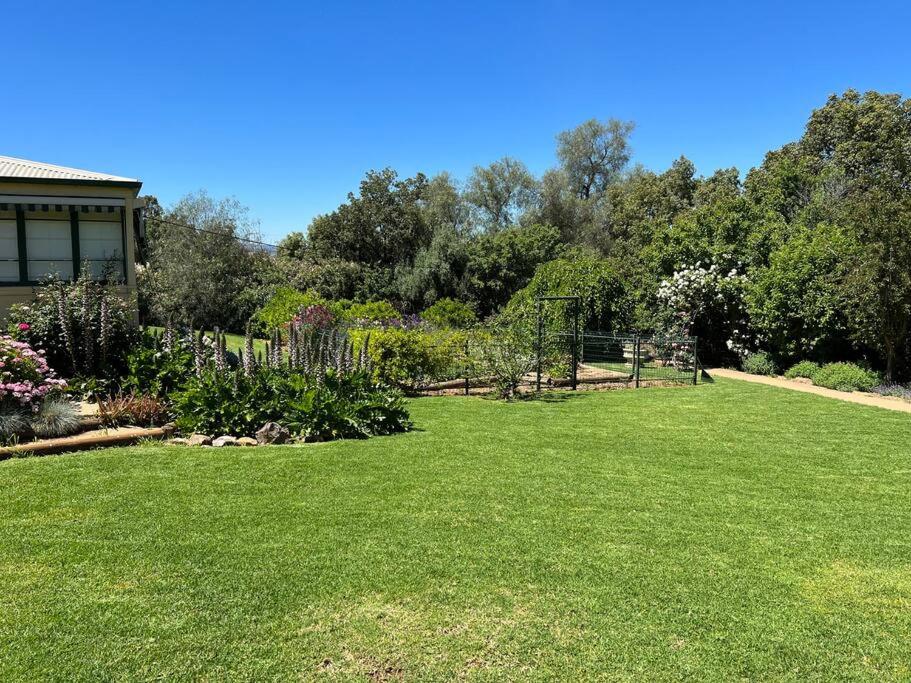 Wonga - A secluded oasis in the heart of Parkes