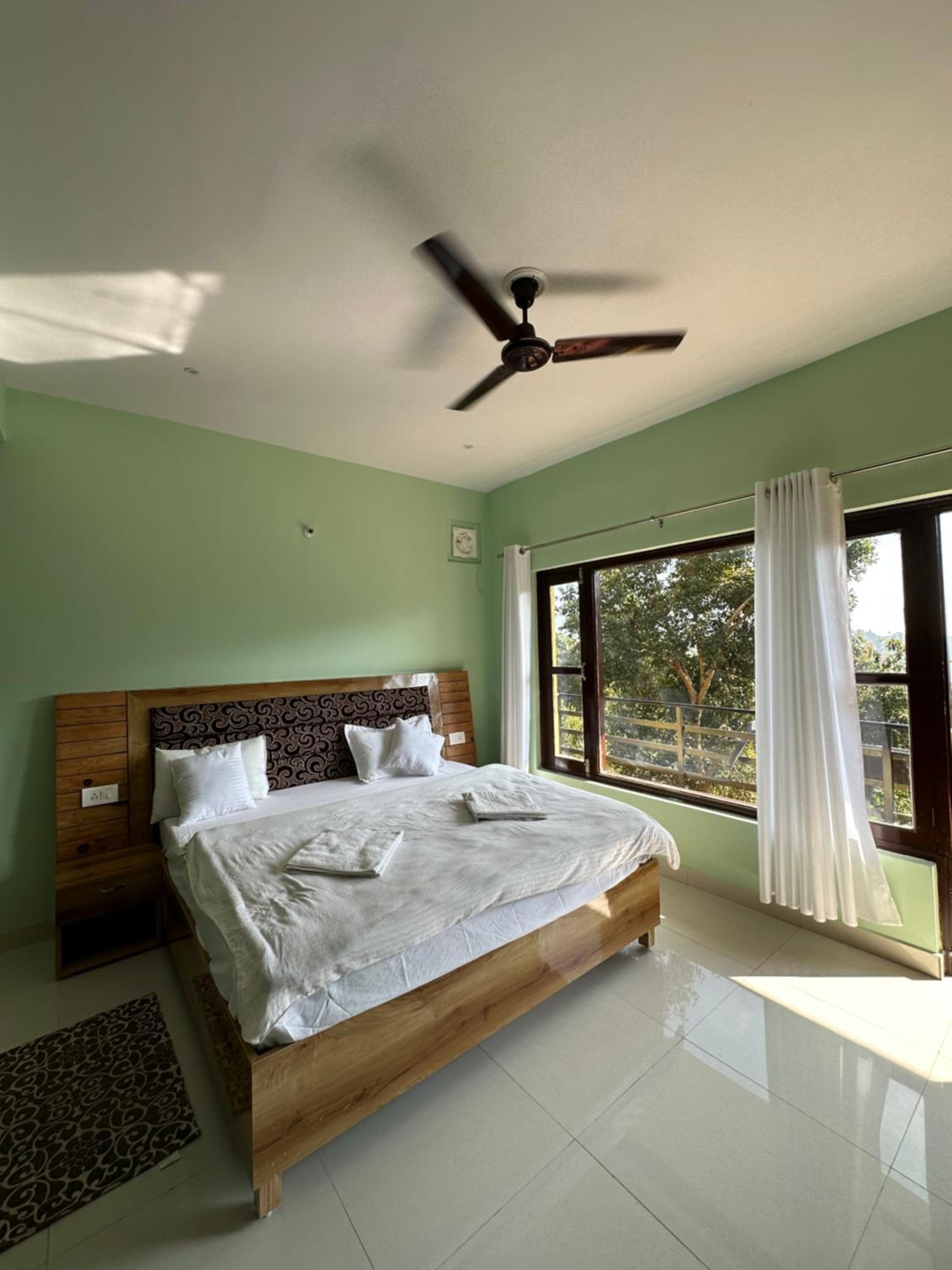 Photo 10