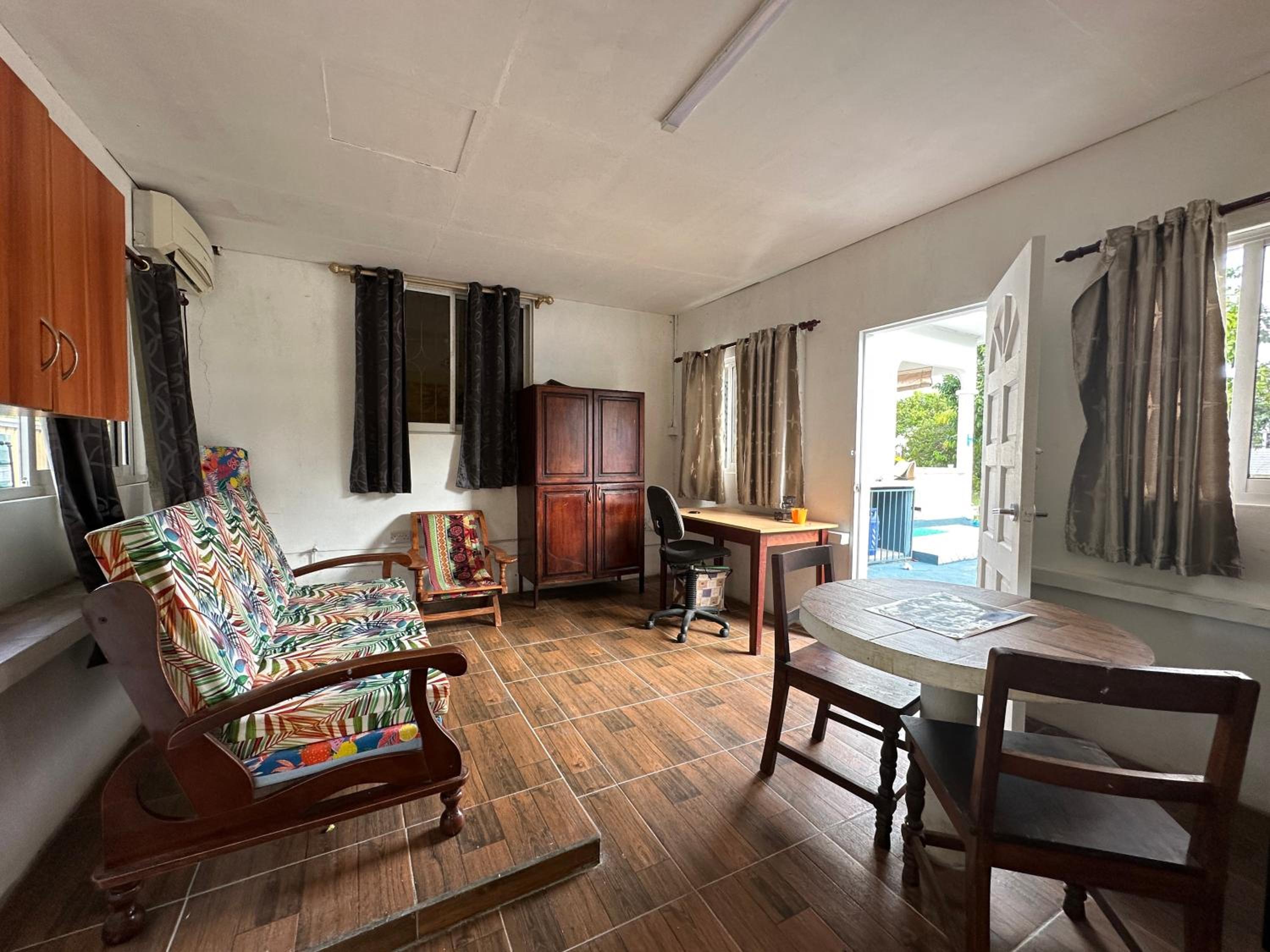 My Ozi Perl Studio photo 2