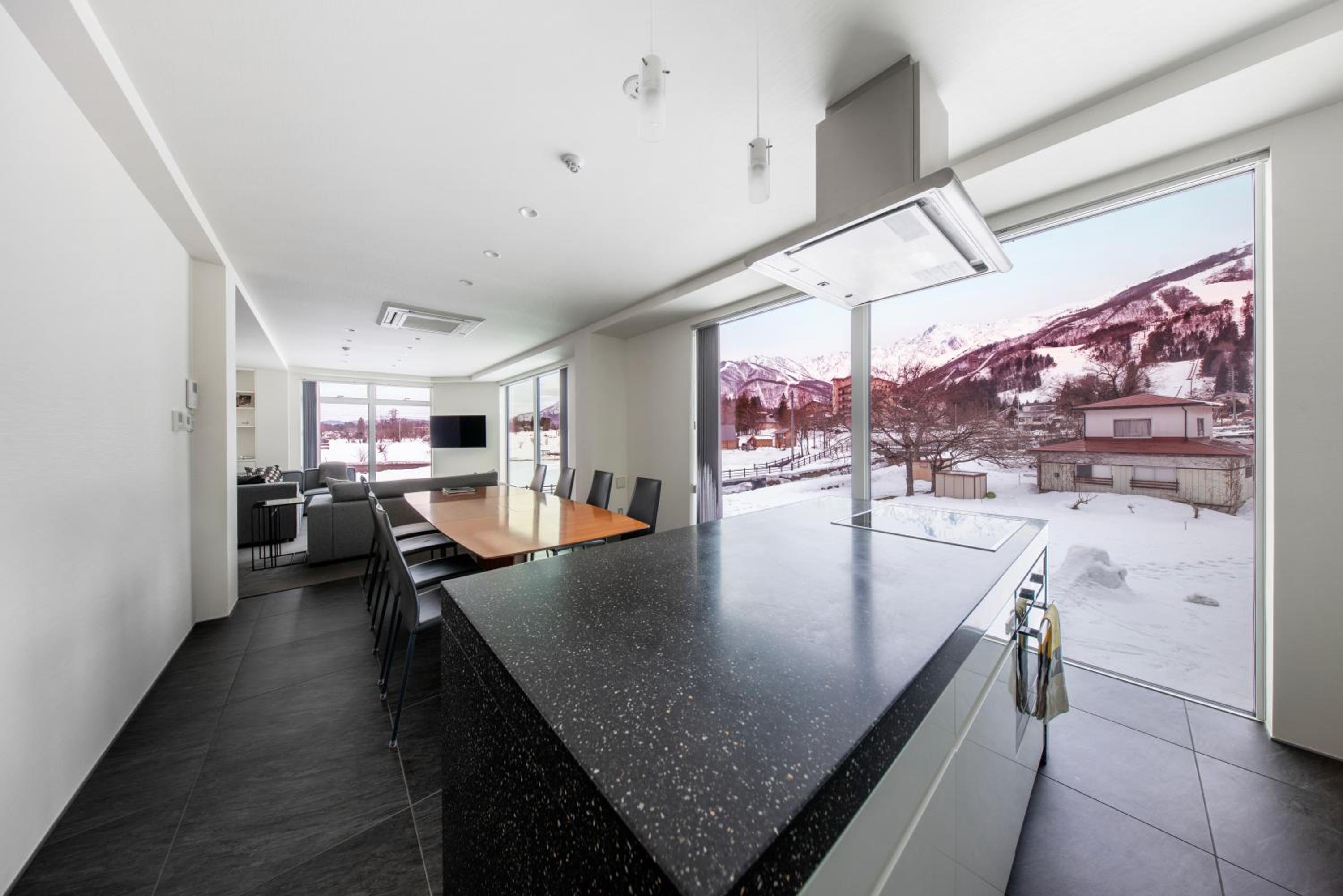 Bluebird Apartments by The Hakuba Collection