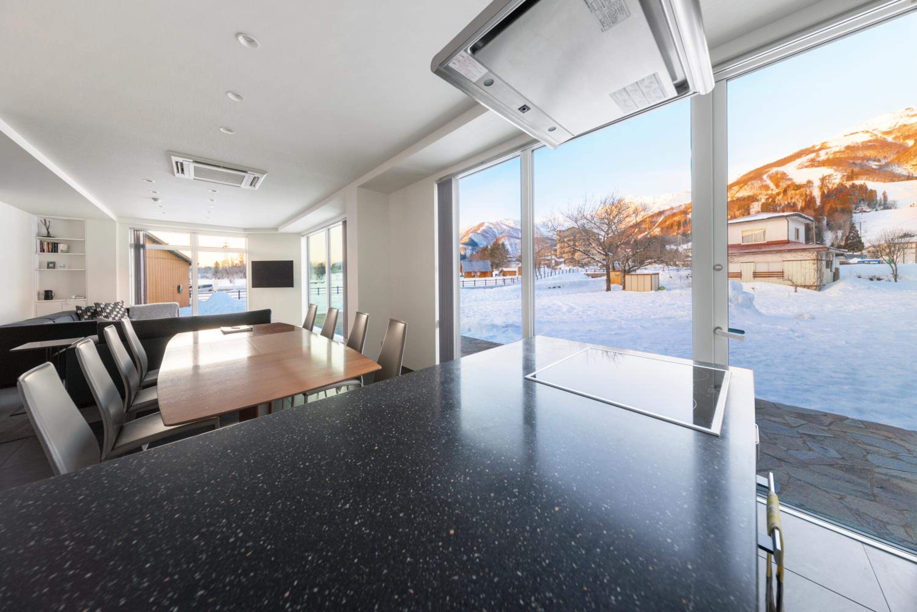 Bluebird Apartments by The Hakuba Collection