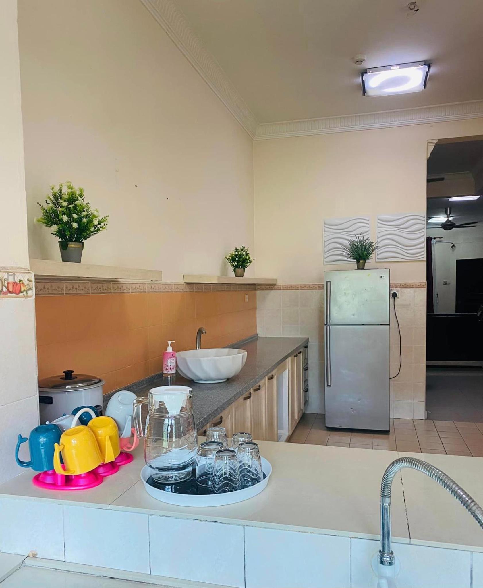 KLIA REDZA HOMESTAY WARISAN INDAH photo 2