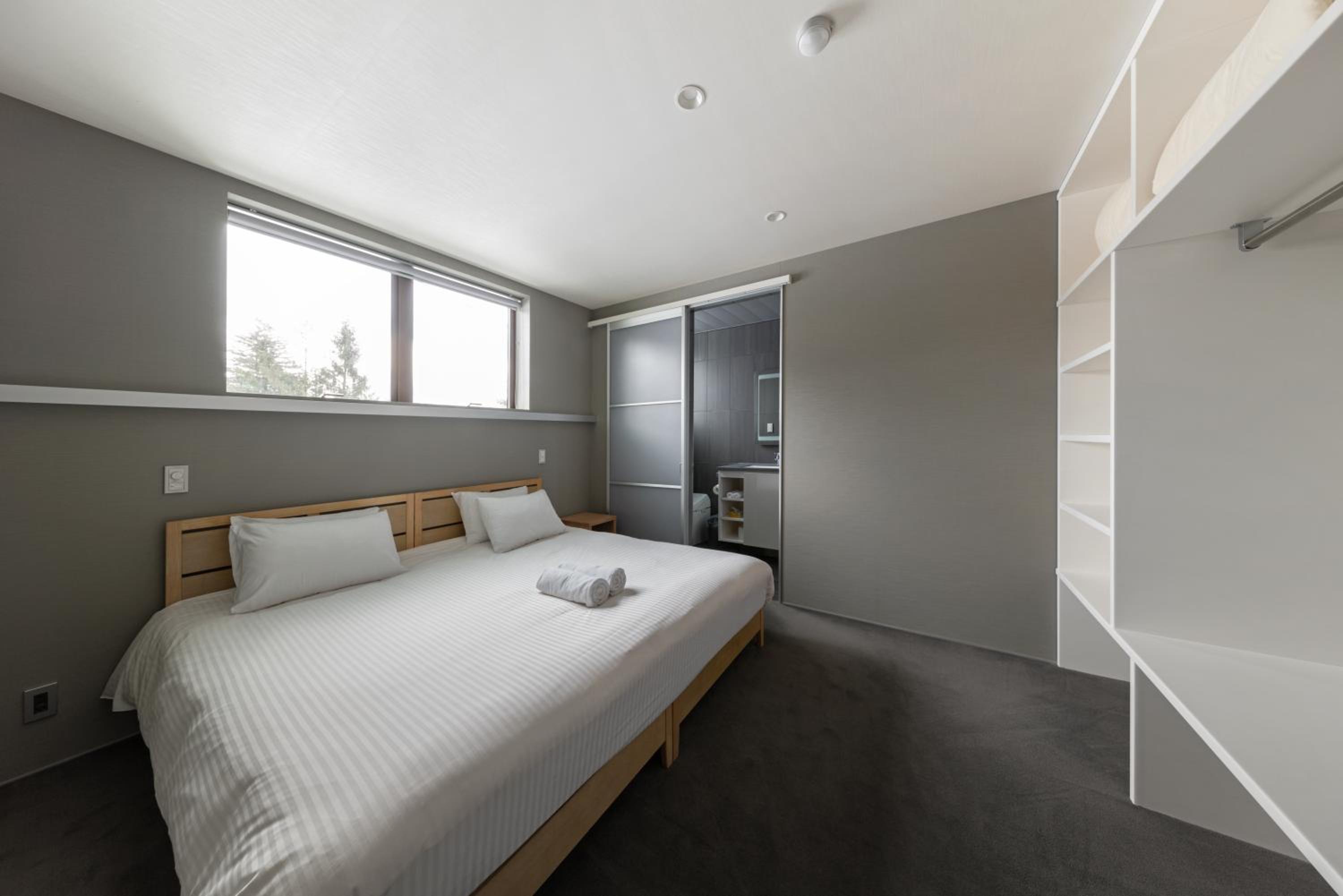 Bluebird Apartments by The Hakuba Collection