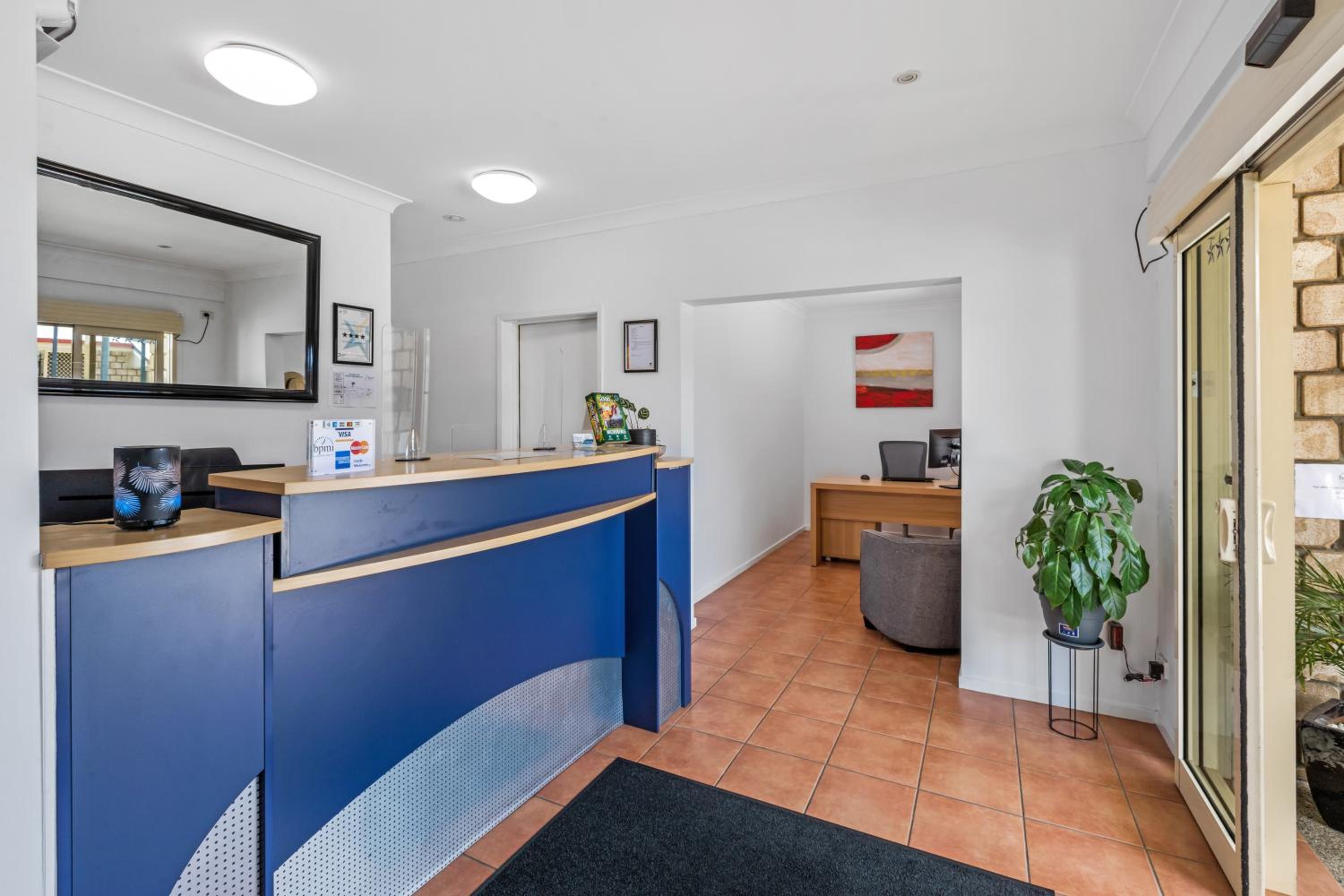 Browns Plains Motor Inn