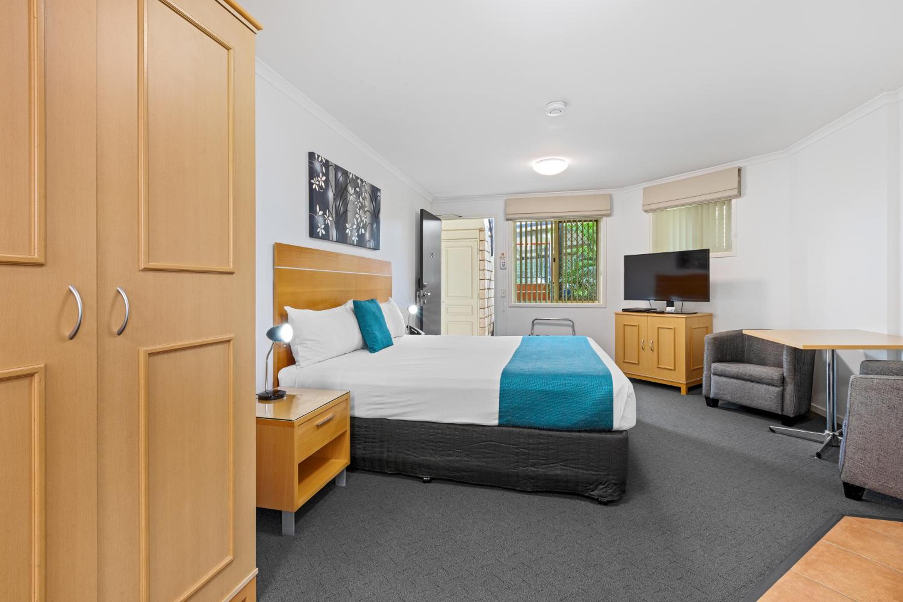 Browns Plains Motor Inn