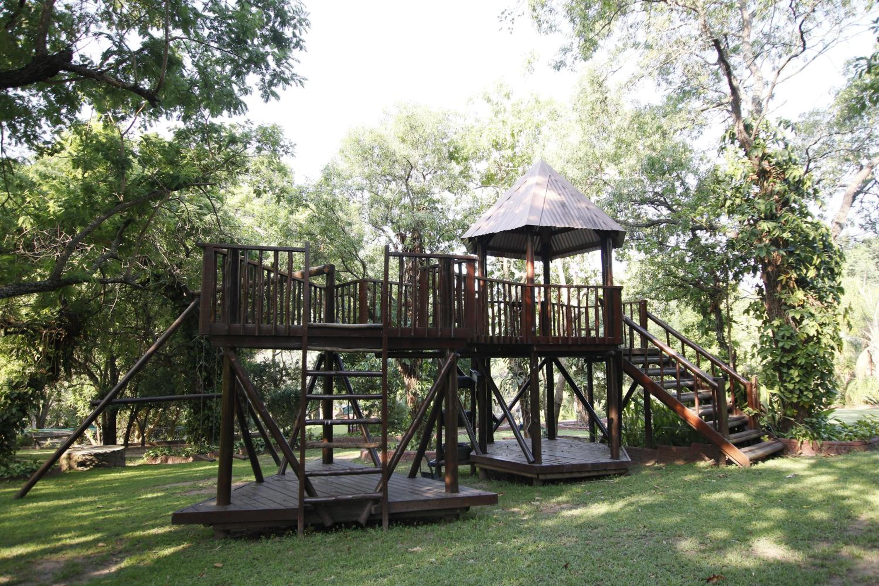 Montrose River Lodge