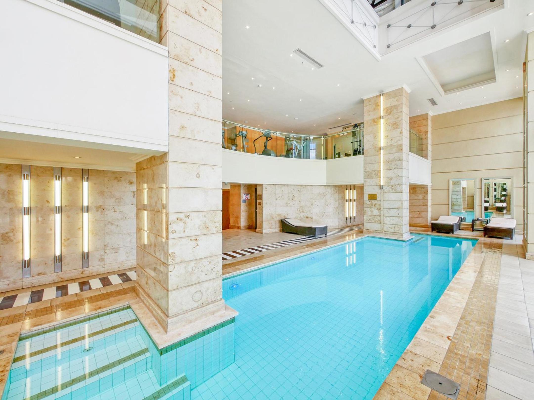 Johannesburg Vacations - Apartment at Michelangelo Towers - Property Image 16