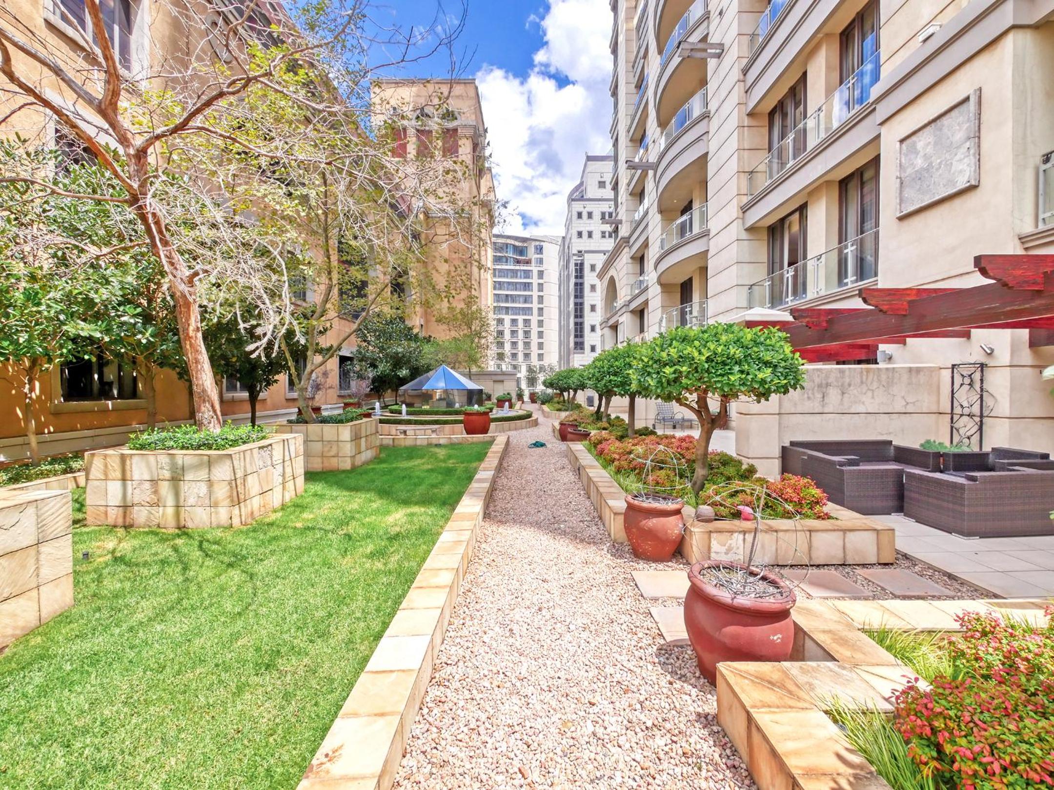 Johannesburg Vacations - Apartment at Michelangelo Towers - Property Image 11