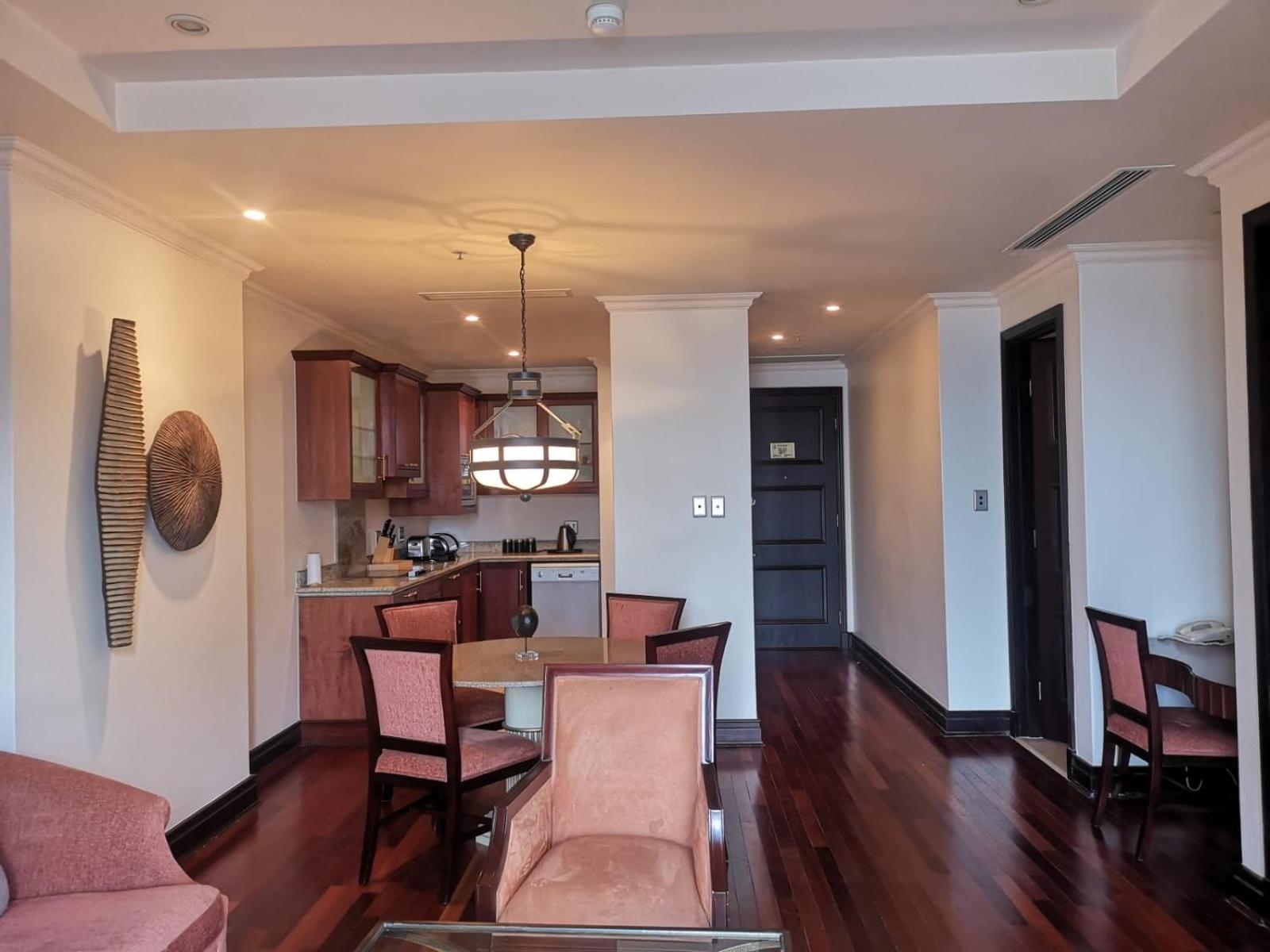 Johannesburg Vacations - Apartment at Michelangelo Towers - Property Image 8