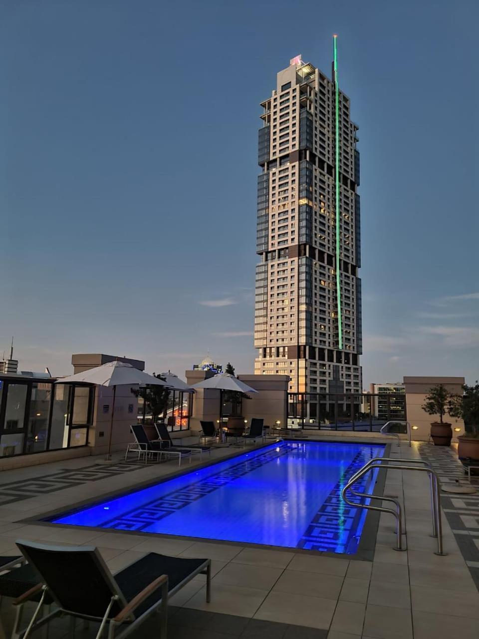 Johannesburg Vacations - Apartment at Michelangelo Towers - Property Image 7