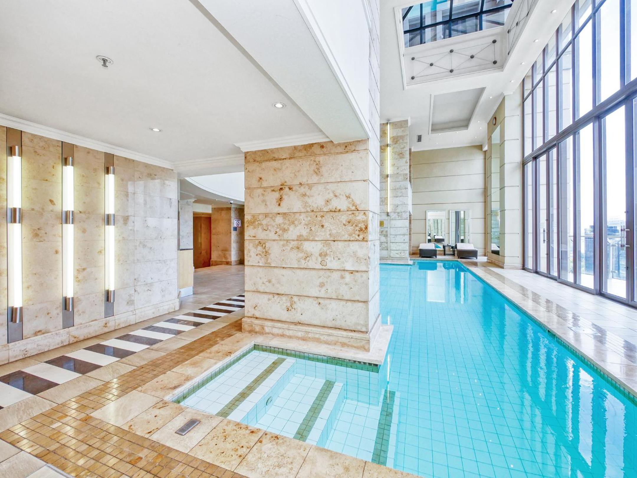 Johannesburg Vacations - Apartment at Michelangelo Towers - Property Image 3