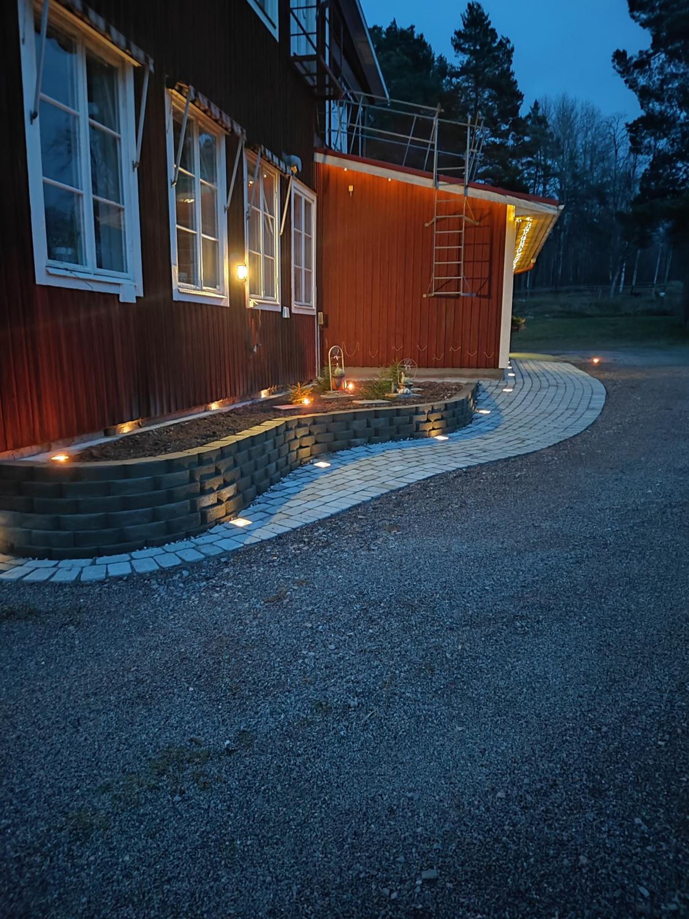 Hotel Sjugare Gård Glamping - Image 1