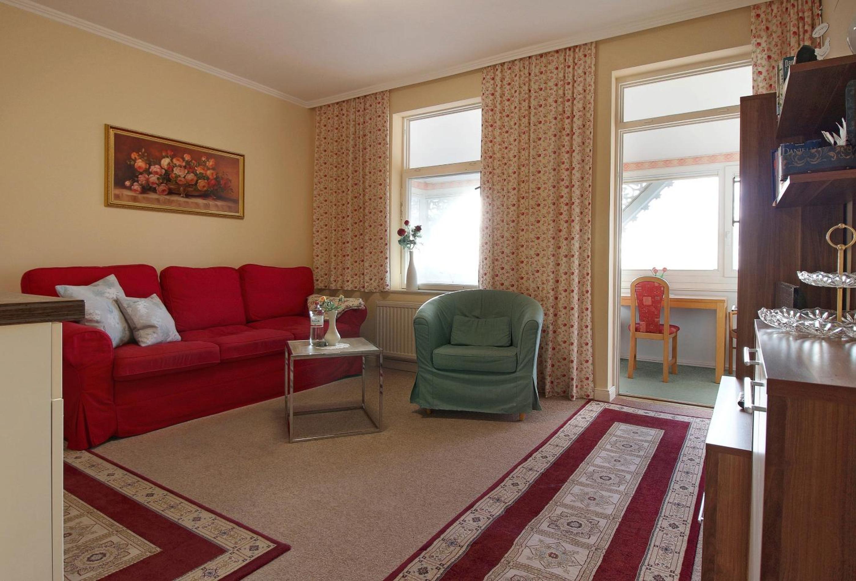 Villa Ostseelilie - Appartements mit Balkon und Meerblick
