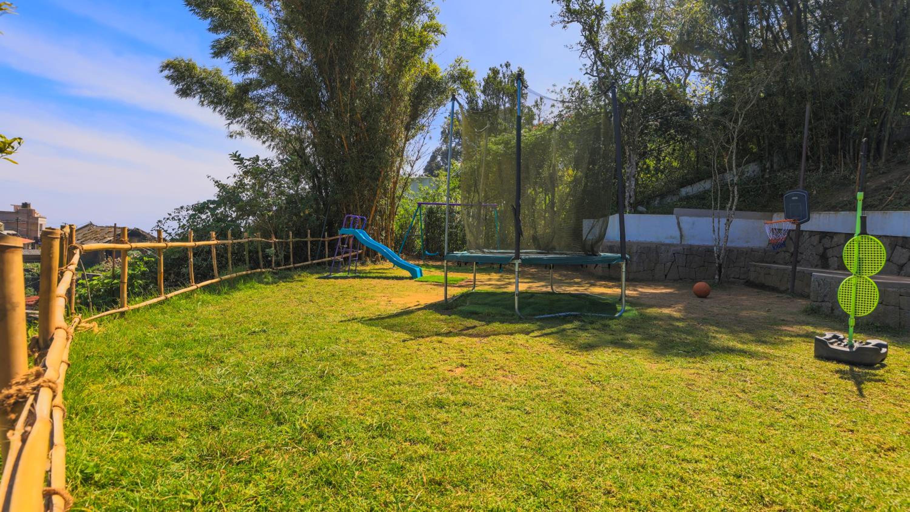 Shola Crown Resort - Munnar