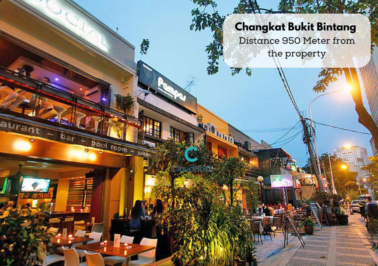 Bukit Bintang 1BR 5pax Walk to LRT & Monorail Stn by Cloud Host