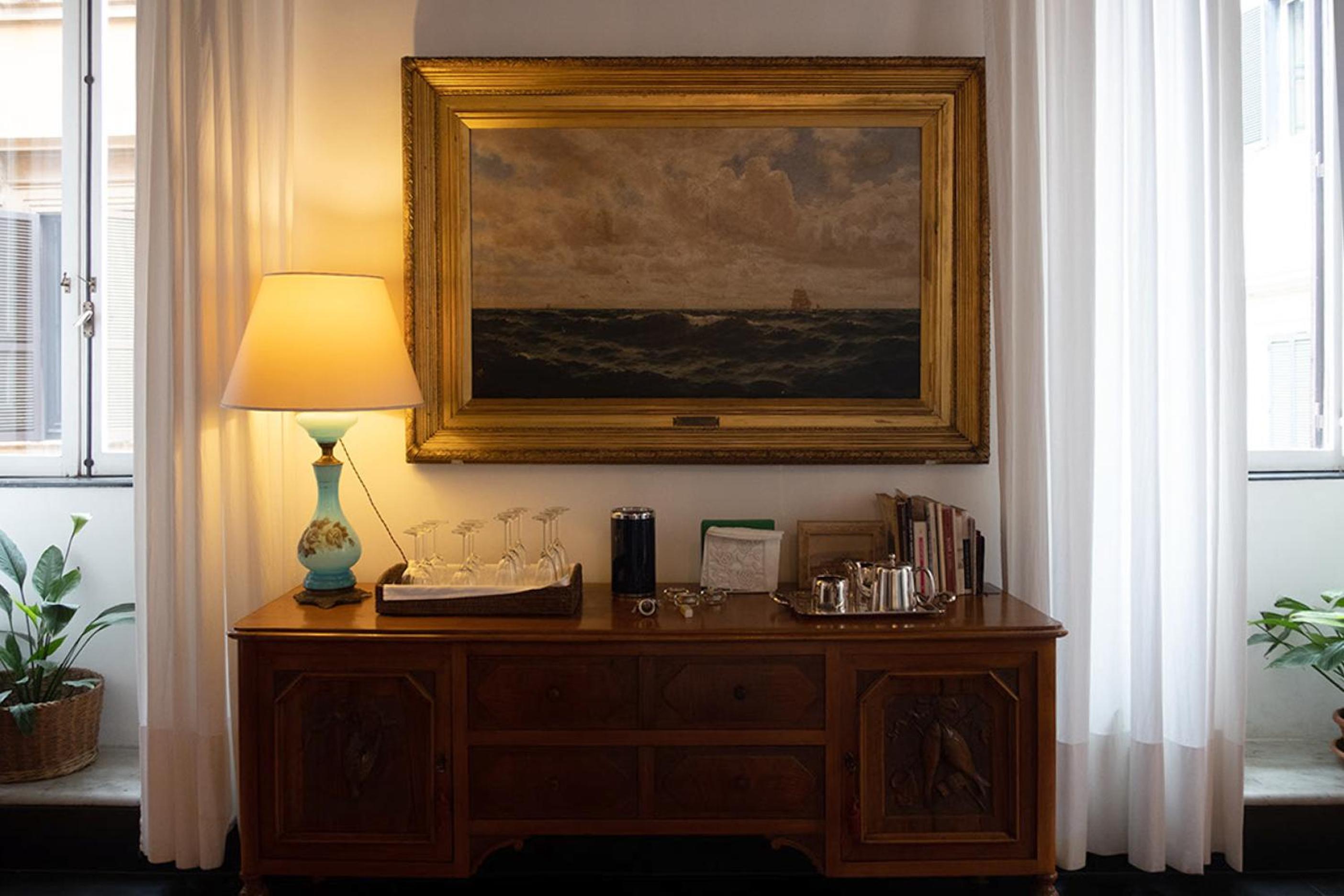 ROMAC Leone Apartments