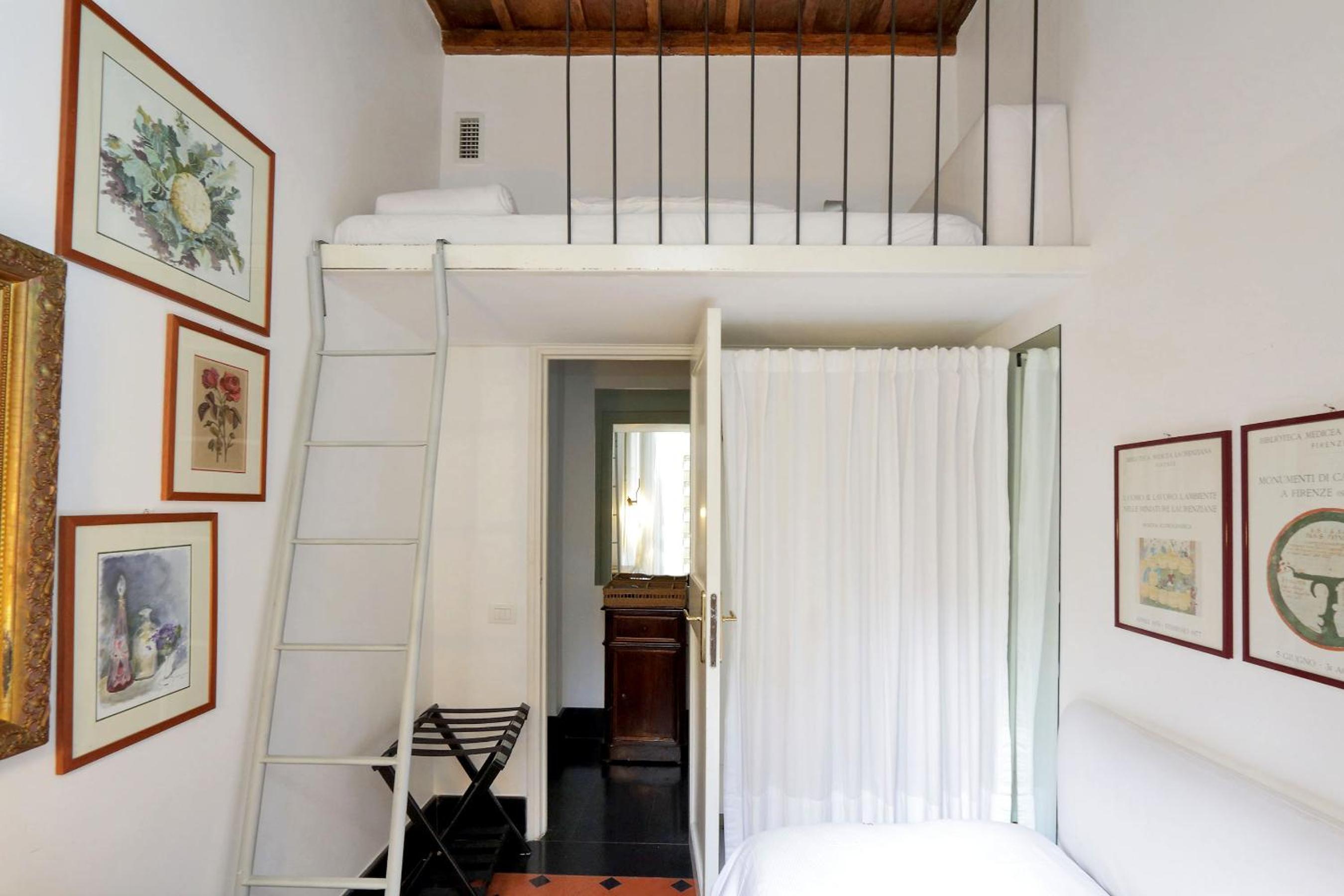 ROMAC Leone Apartments