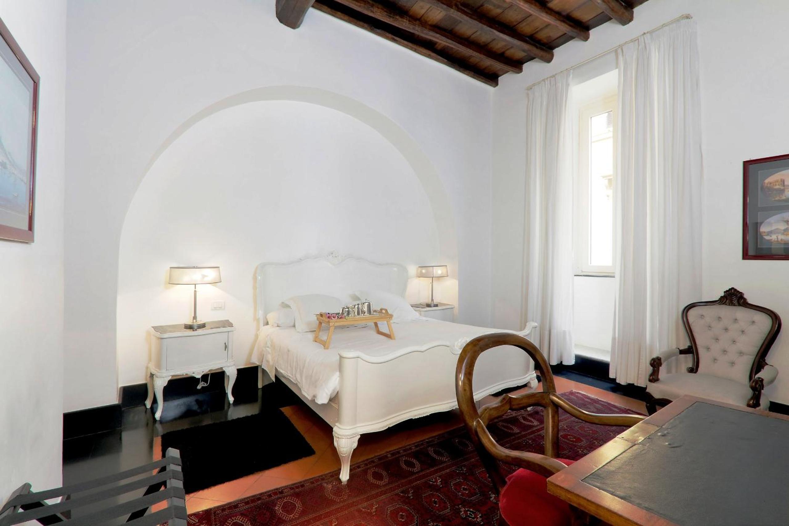 ROMAC Leone Apartments