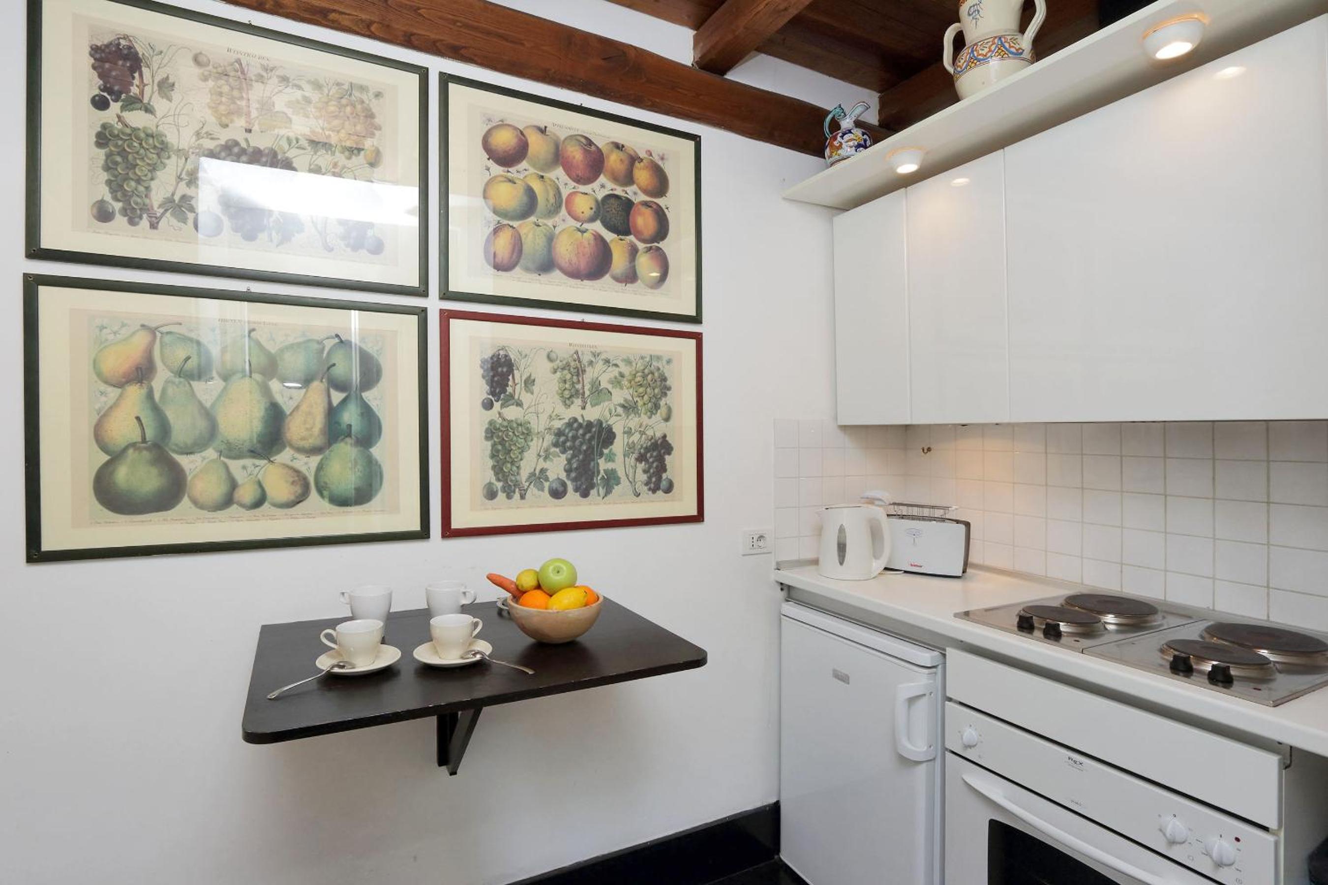 ROMAC Leone Apartments