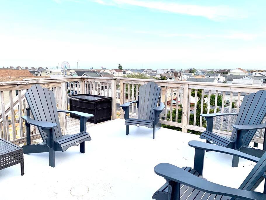 The Lighthouse-3 Bedroom with Casino Pier Gameroom view 4
