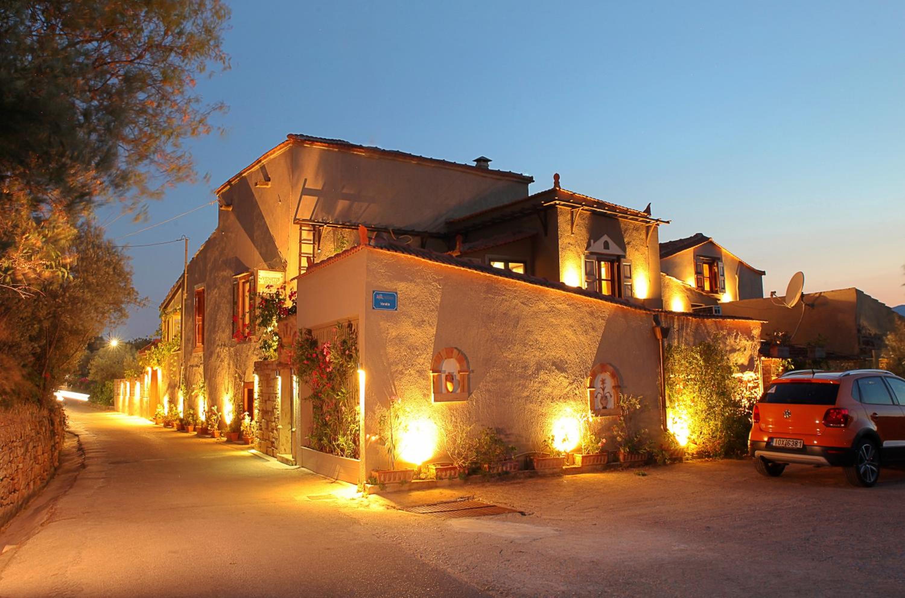 Venetis Luxury Apartments