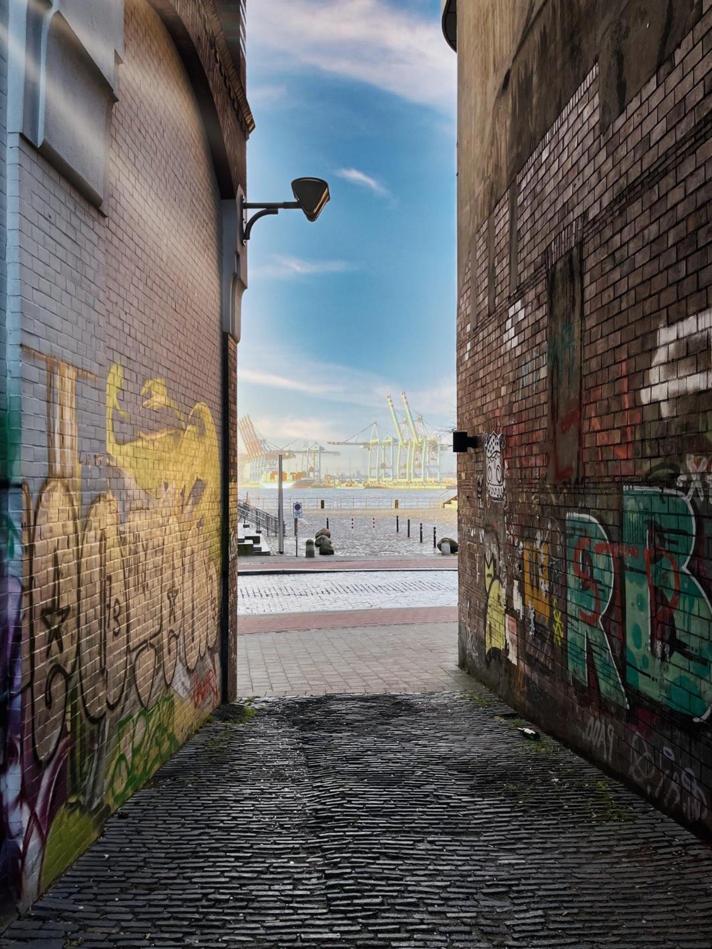 LOFT-Panoramablick-HAFEN & ELBE!