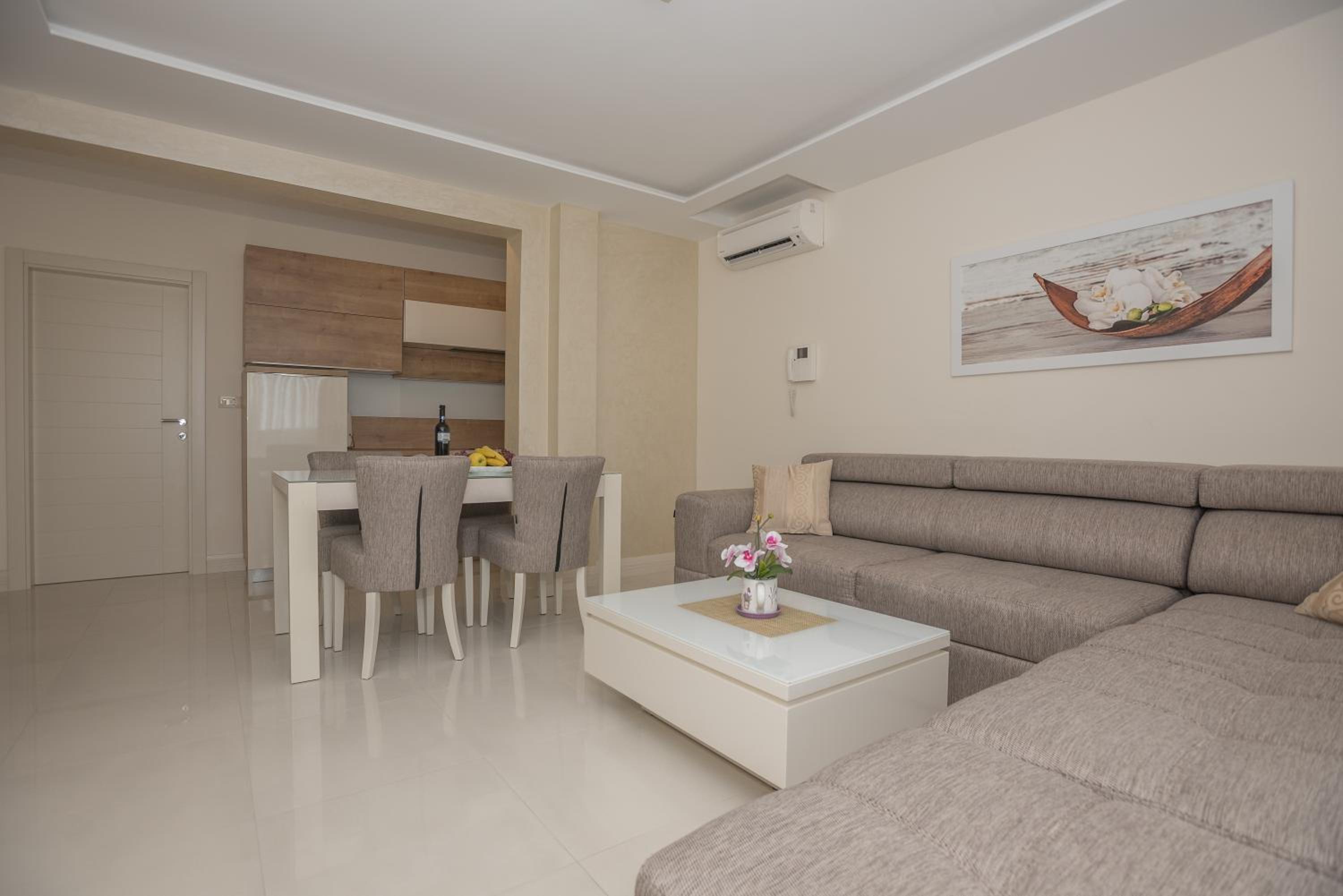 Promajna Leone Erceg Apartments