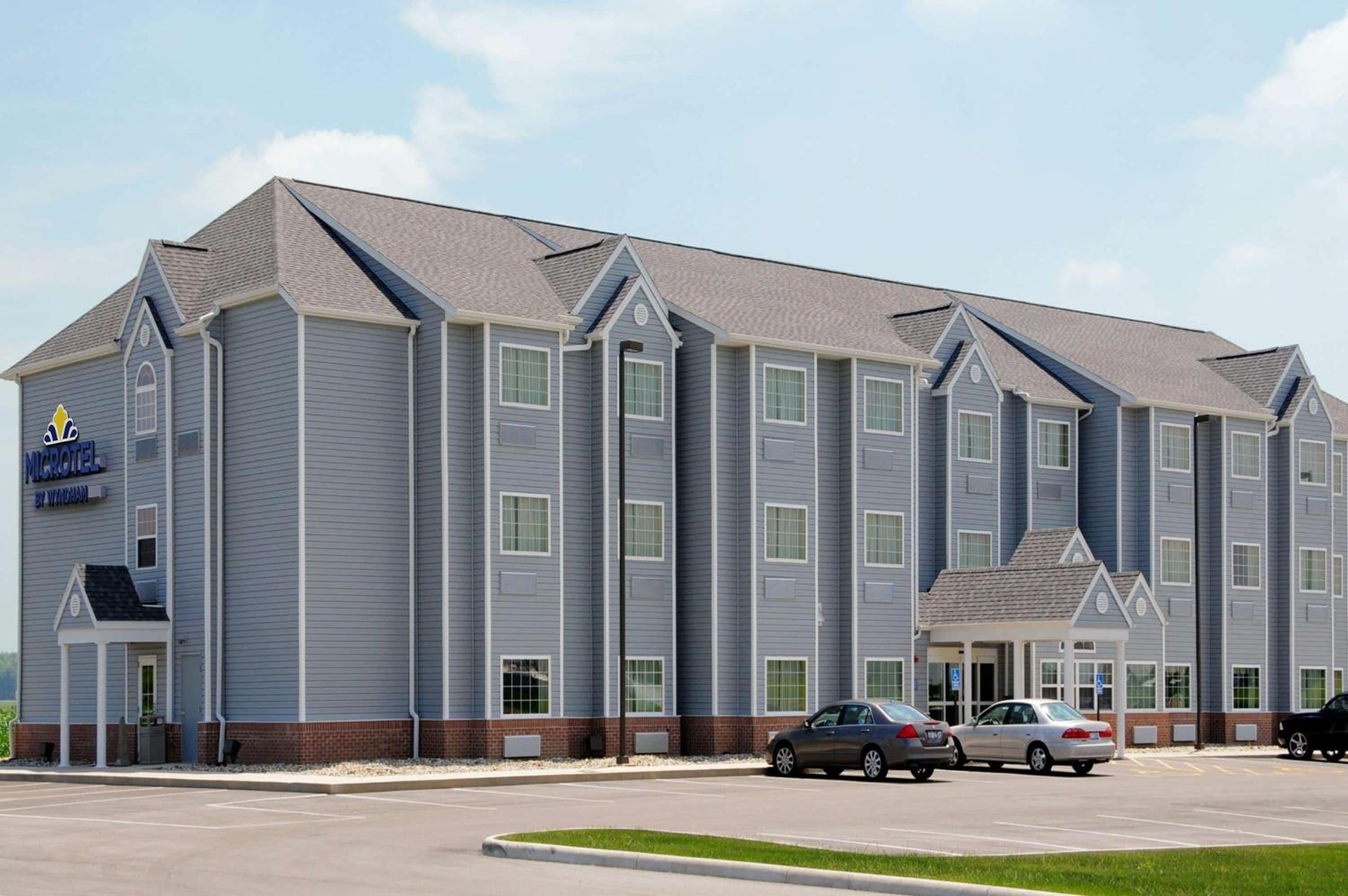 Microtel Inn & Suites by Wyndham Delphos view 2