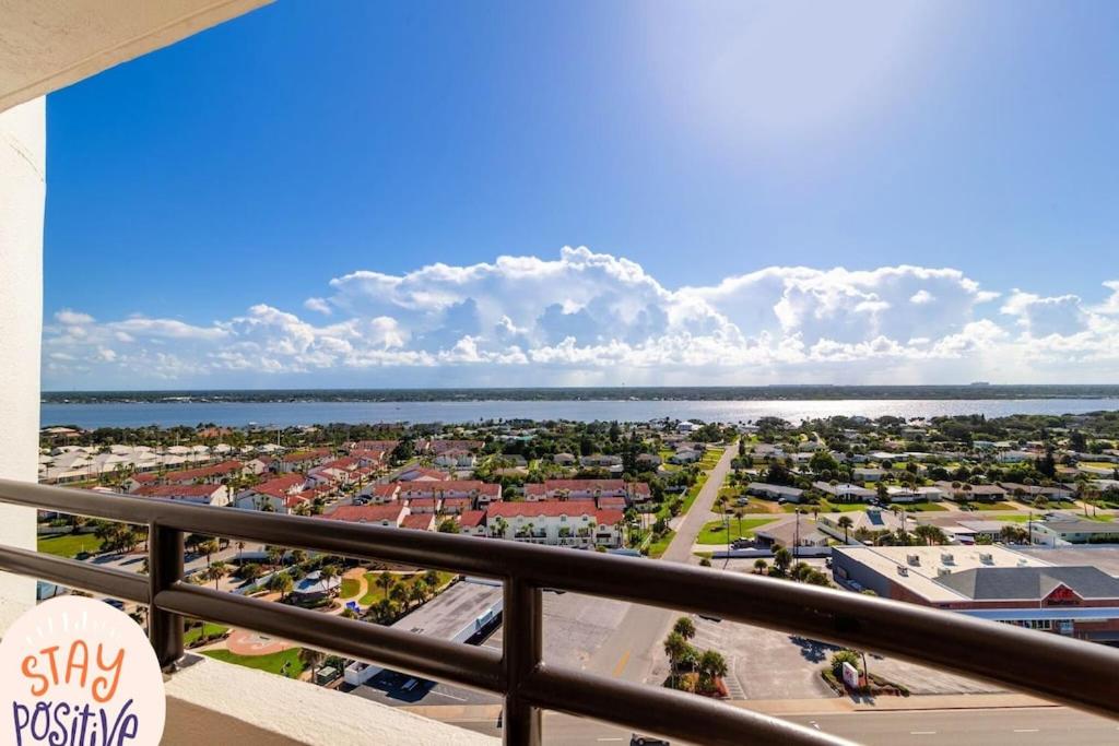 "SHERWIN" Upscale Oceanview Condominium Relax by the sea #1707