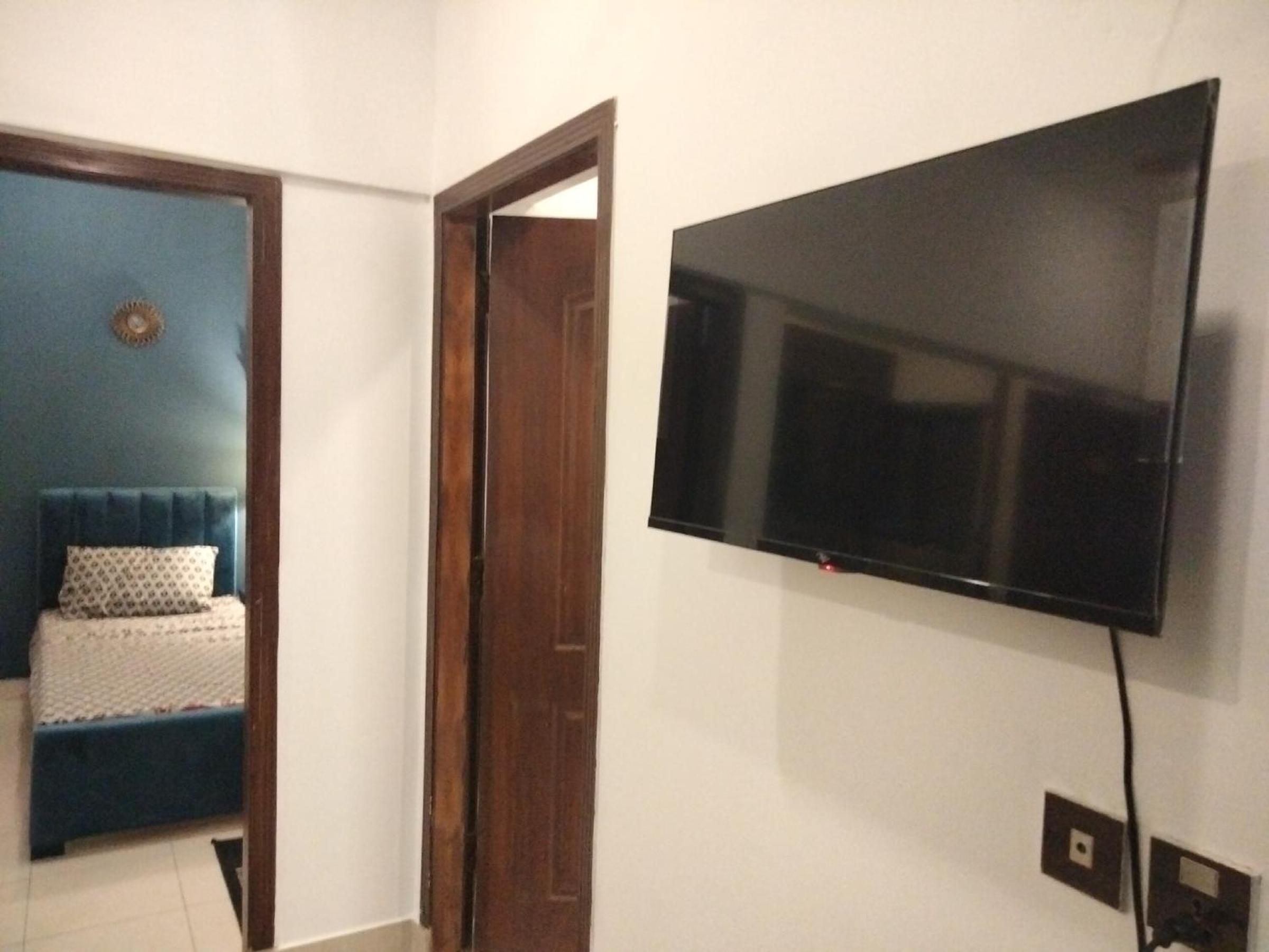 The Realtors Inn 2 BDR Apartment view 3