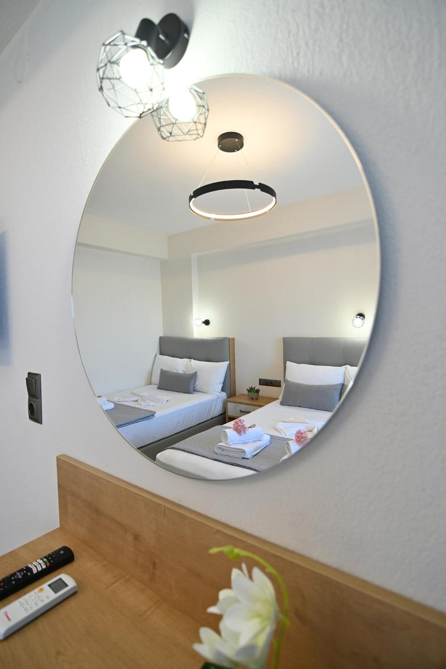 Armonia Luxury Suites