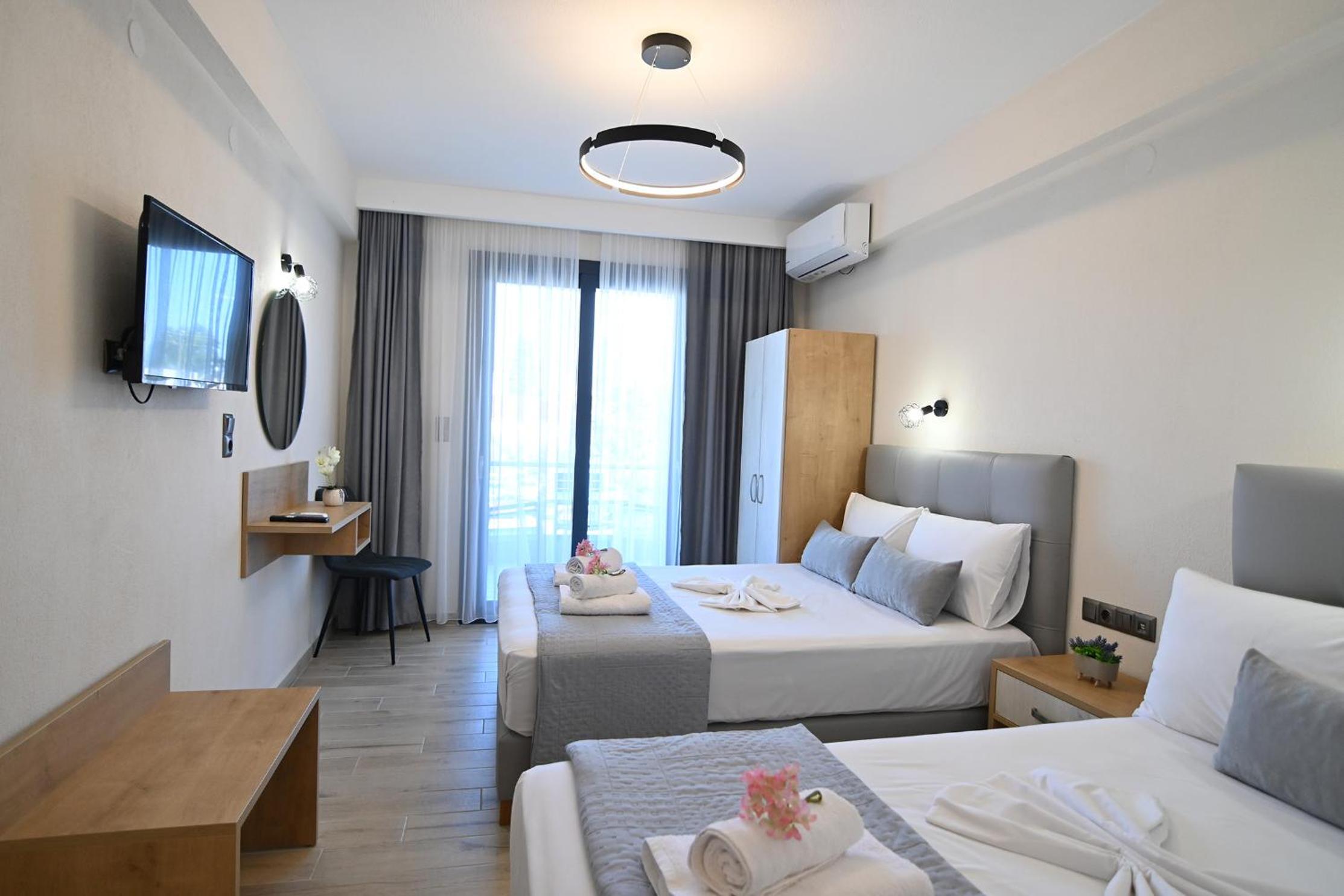 Armonia Luxury Suites