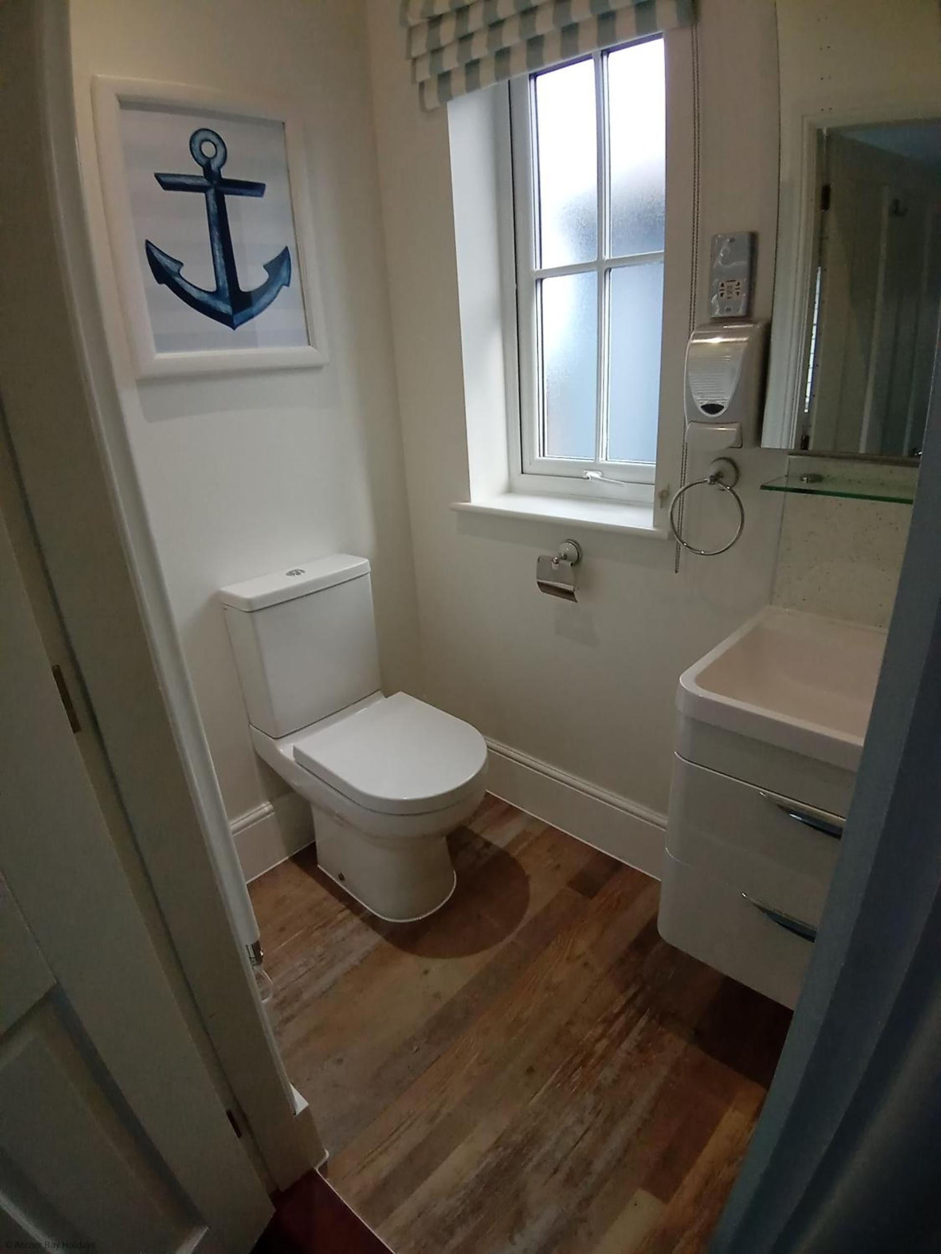 Puffin Lodge - Part of the The Bay Filey Holiday Village with pool, gym and direct beach access, pub, restaurant, tennis and meadows walks