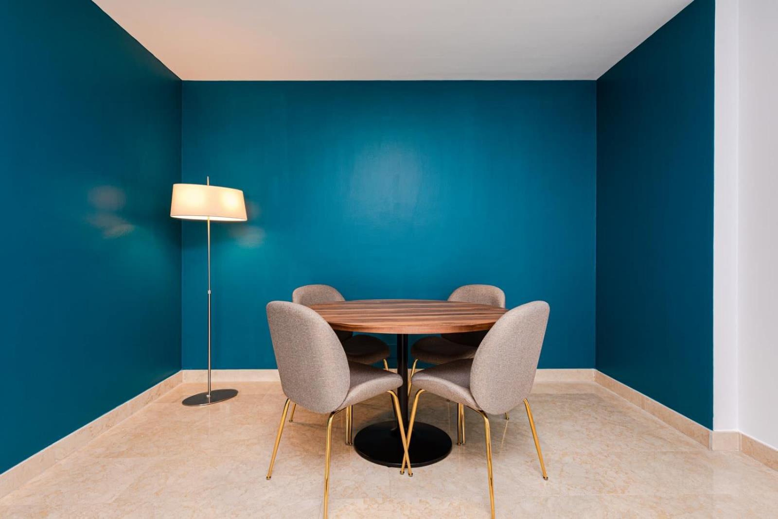 Los Robles Stylish & Modern 1 Bedroom Apartment in Madrid Conde Orgaz view 5