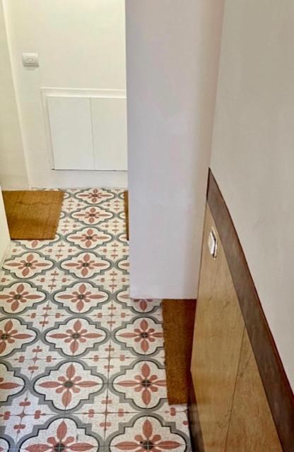 The Small White House In Milan