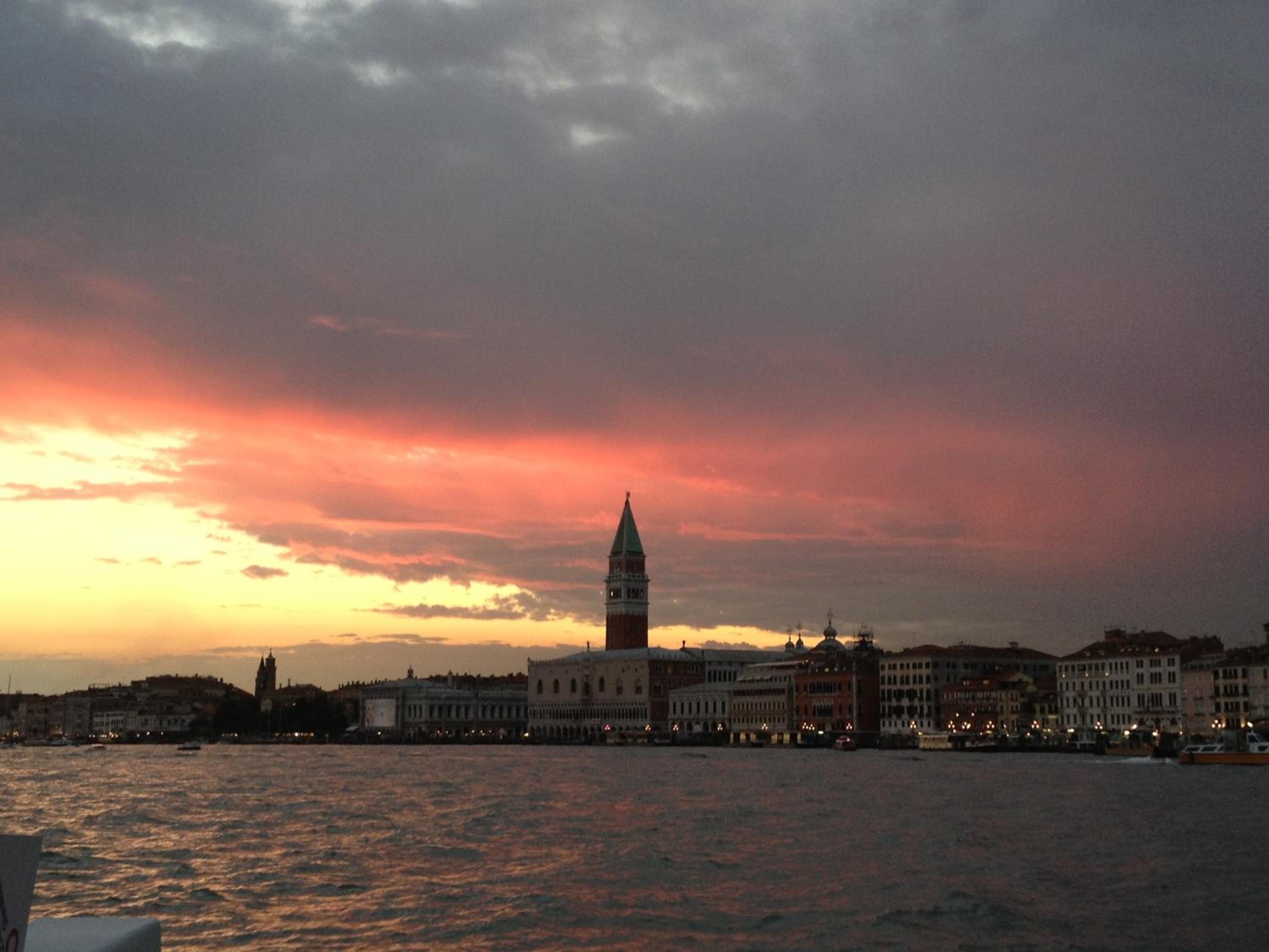 Veneziacentopercento Apartments & Rooms