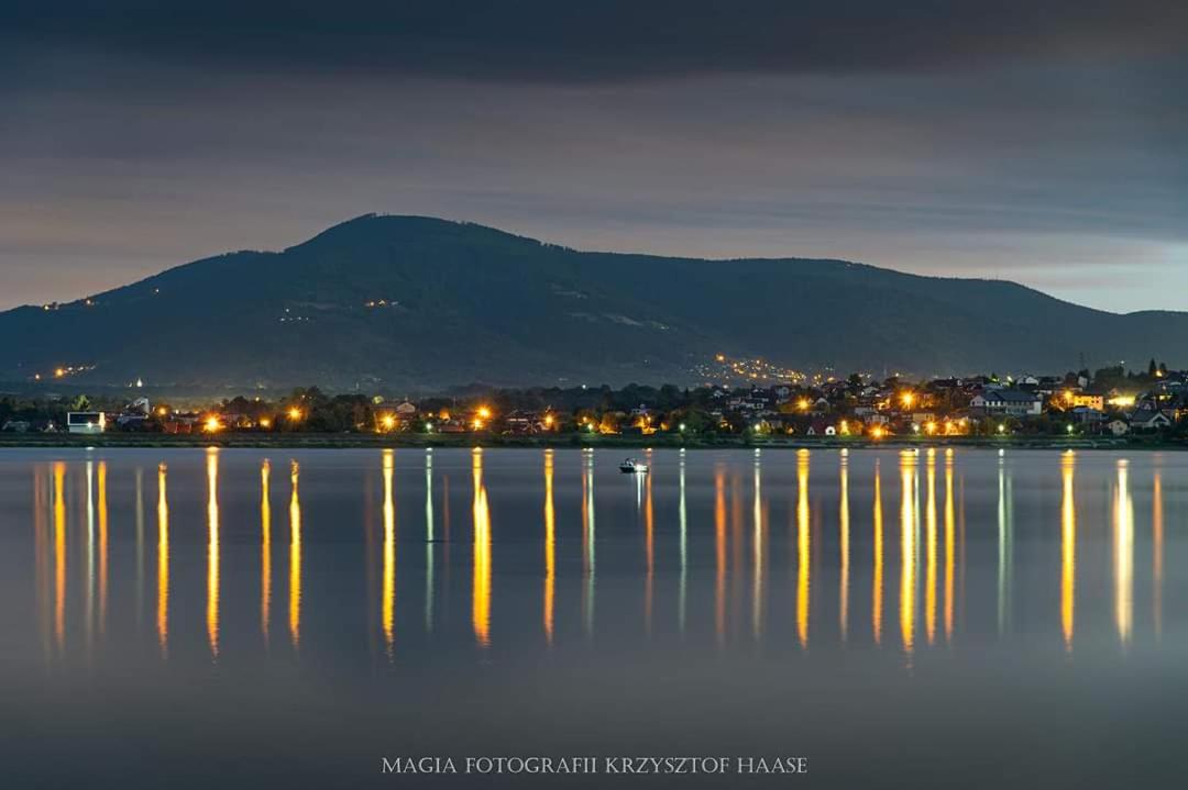 Domki nad jeziorem-Wodnik