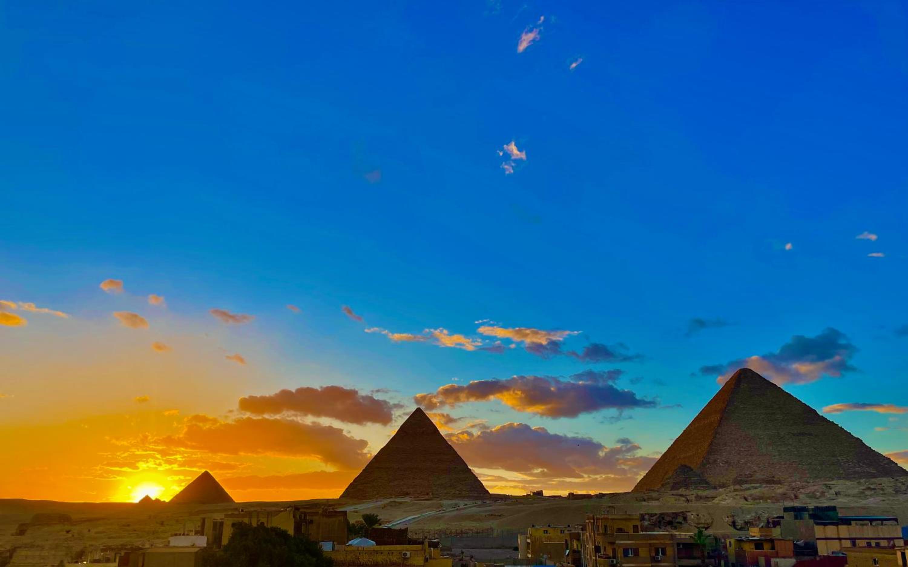 Cheops Pyramids Inn