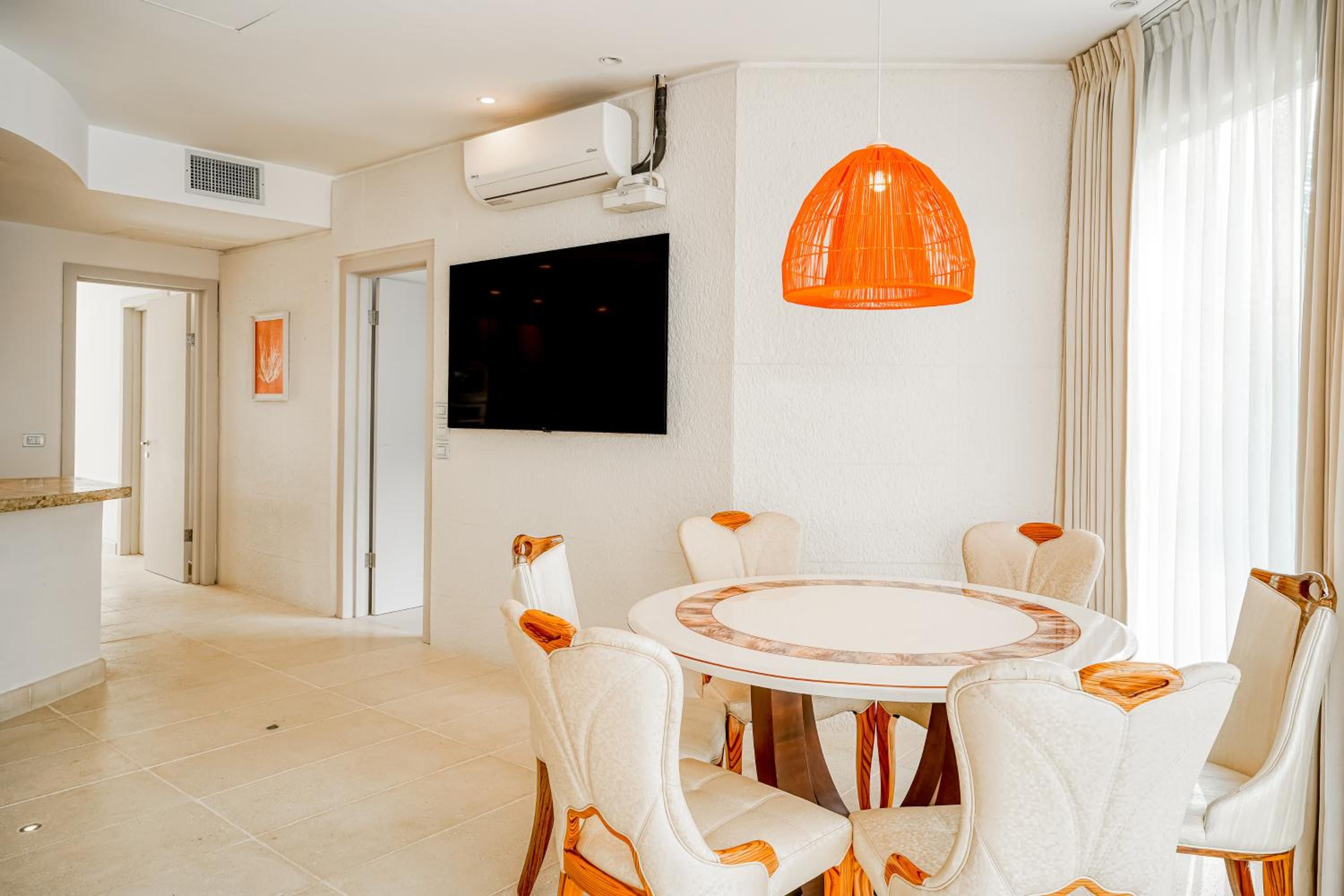 Hermosa Waves A2 - Property Image 41