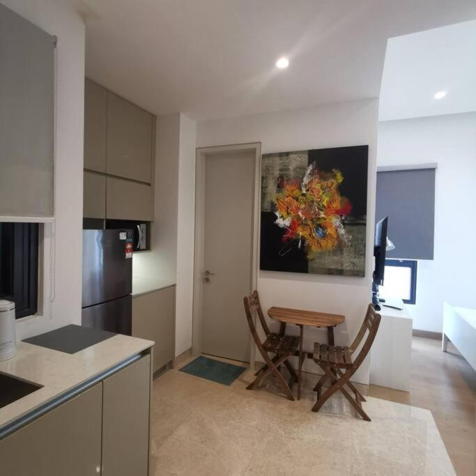 BukitBintang-KLCC-Pavilion-2-12pax-InfinityPool-Netflix-Balcony-SuperFastInternet