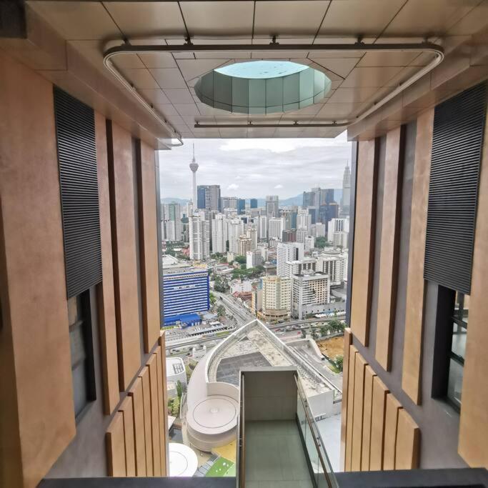BukitBintang-KLCC-Pavilion-2-12pax-InfinityPool-Netflix-Balcony-SuperFastInternet