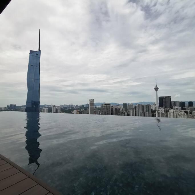 BukitBintang-KLCC-Pavilion-2-12pax-InfinityPool-Netflix-Balcony-SuperFastInternet