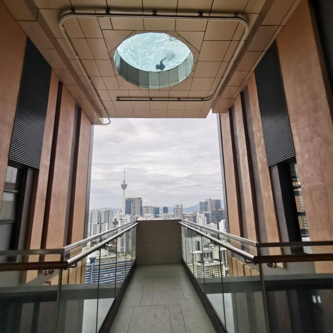 BukitBintang-KLCC-Pavilion-2-12pax-InfinityPool-Netflix-Balcony-SuperFastInternet